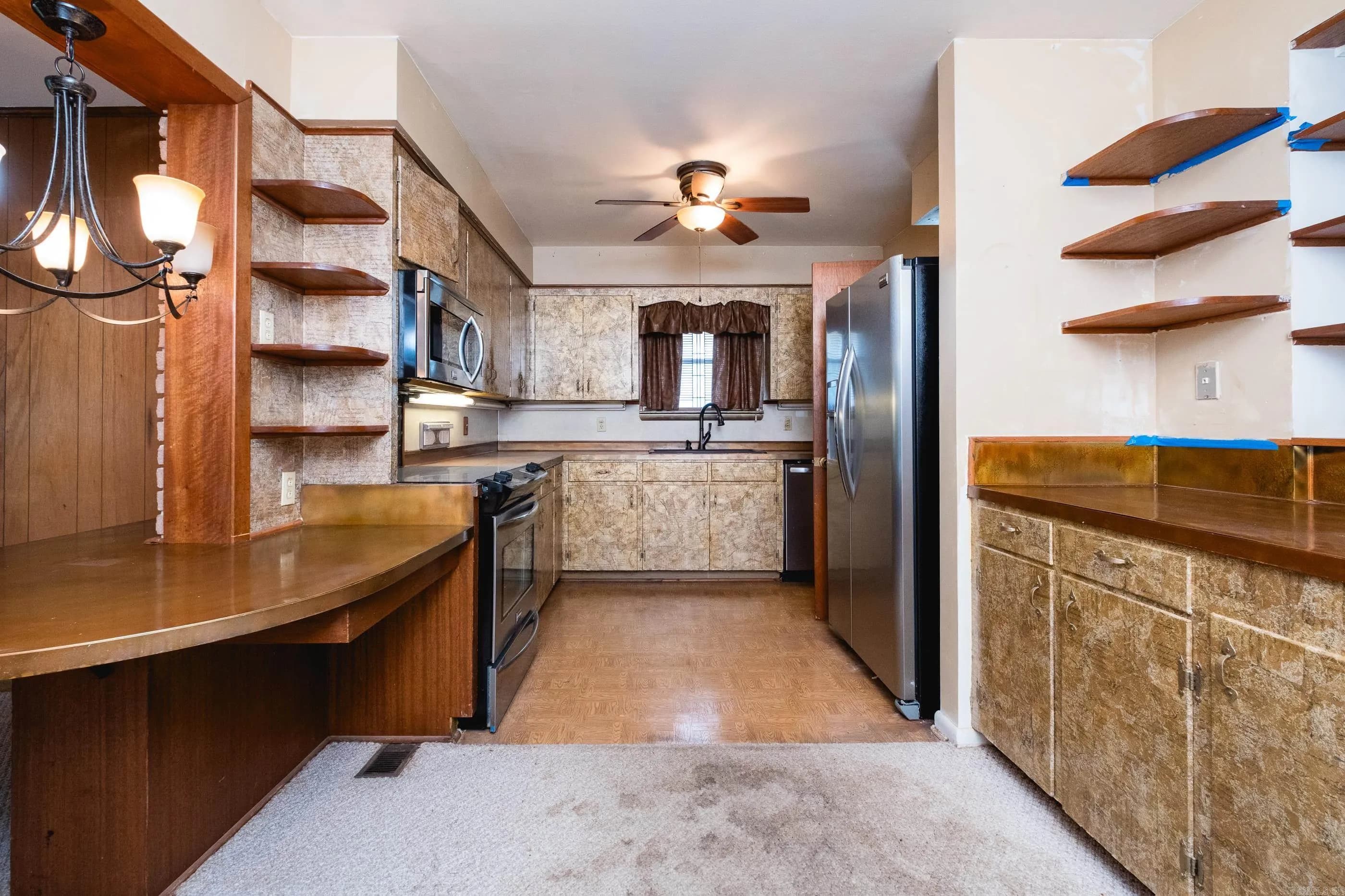 Property at 120  Texas - Image 11