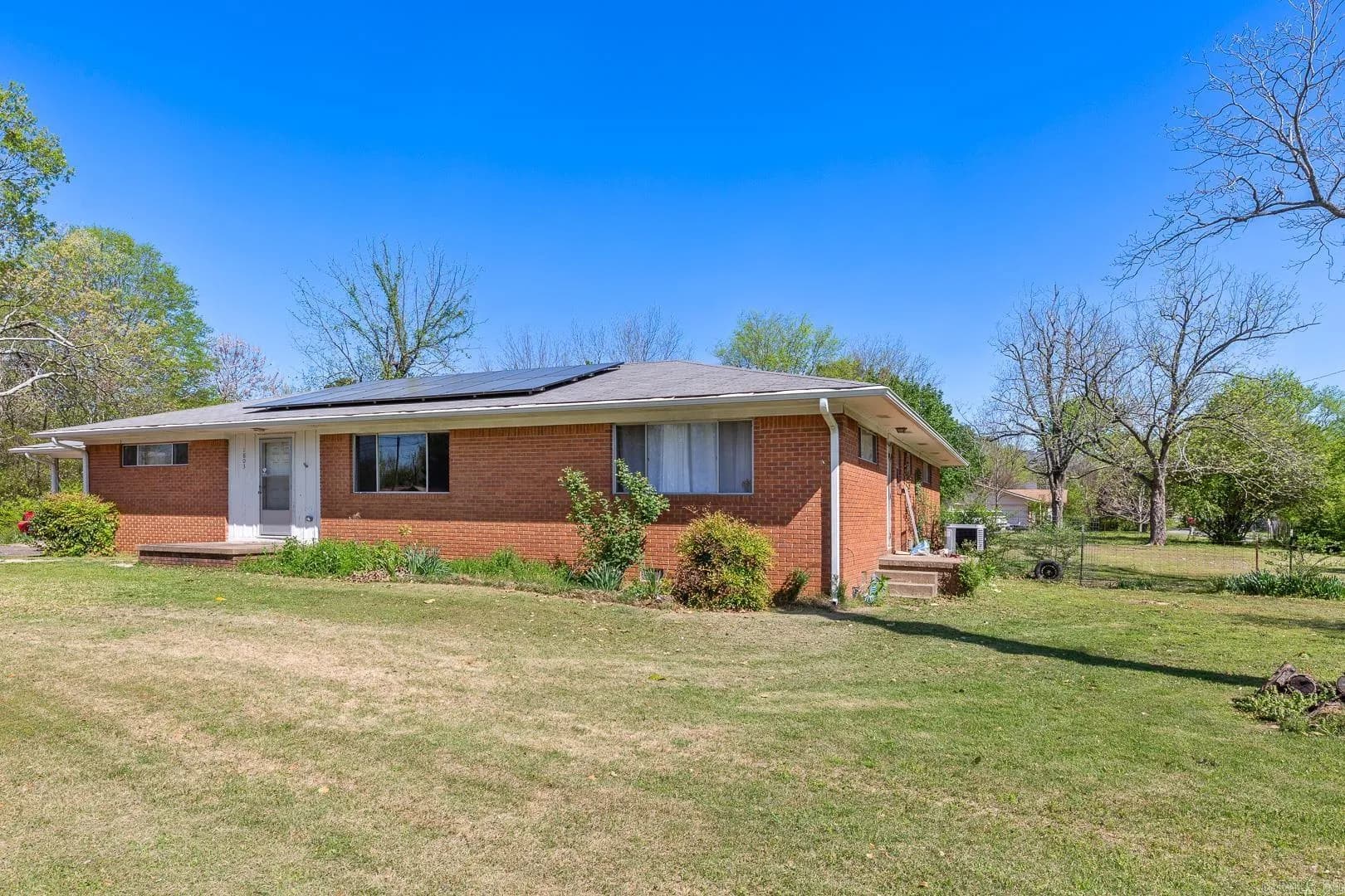 Property at 1803  Sutherland - Image 1