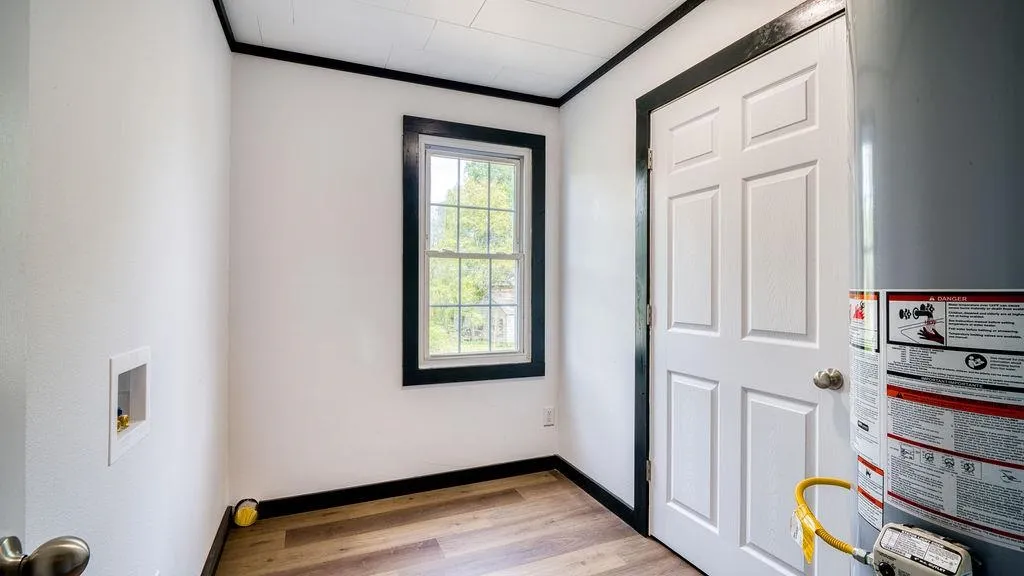 Property at 1205  Sims - Image 18