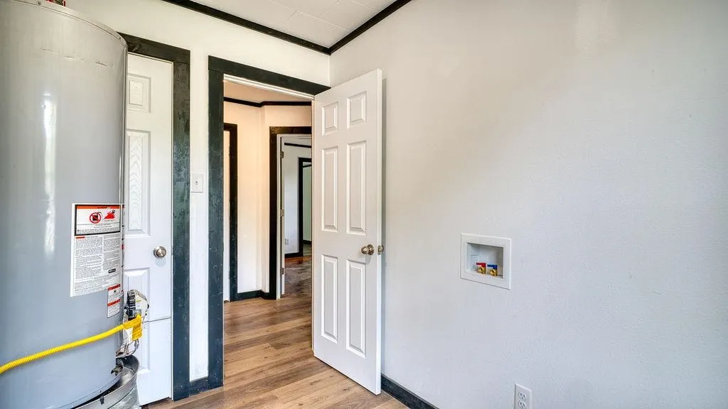 Property at 1205  Sims - Image 19