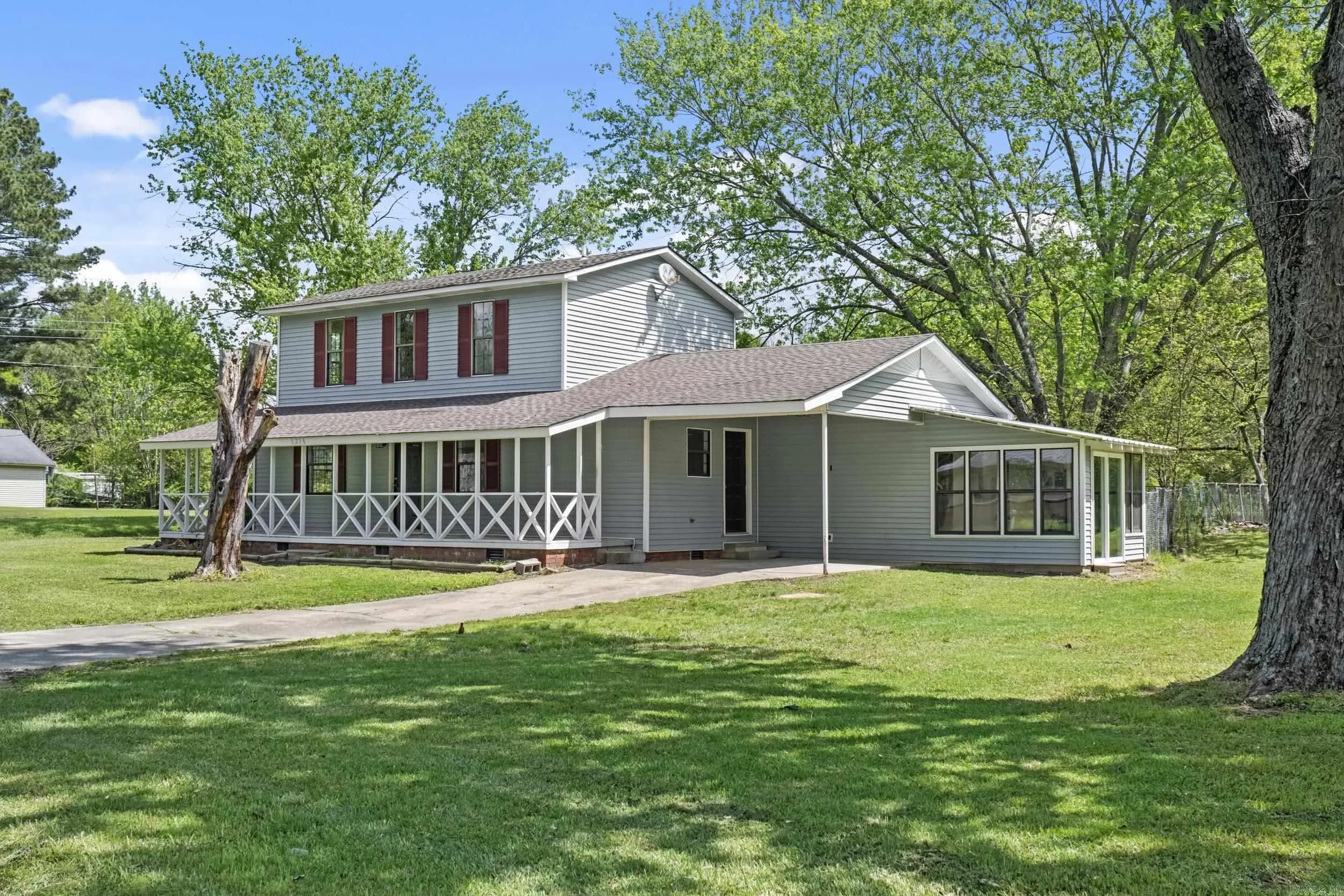 Property at 1216  Wade - Image 2