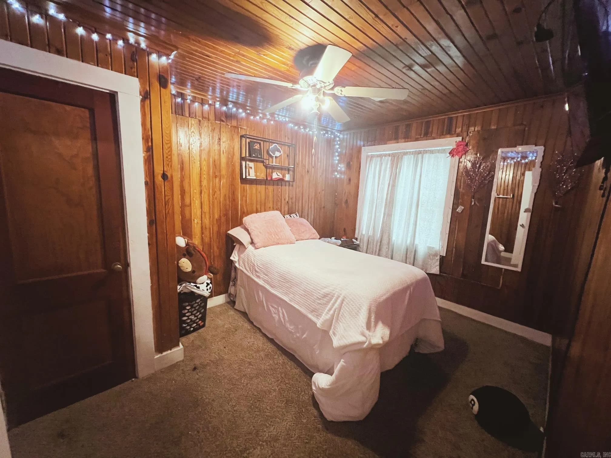 Property at 706  Summer - Image 8