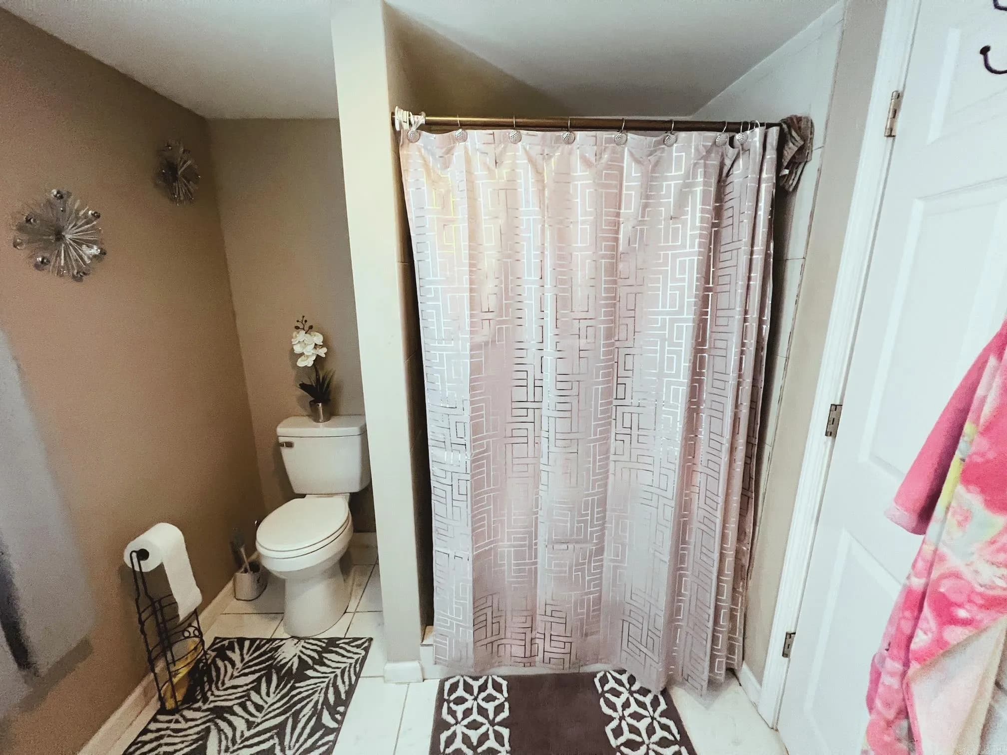 Property at 706  Summer - Image 12