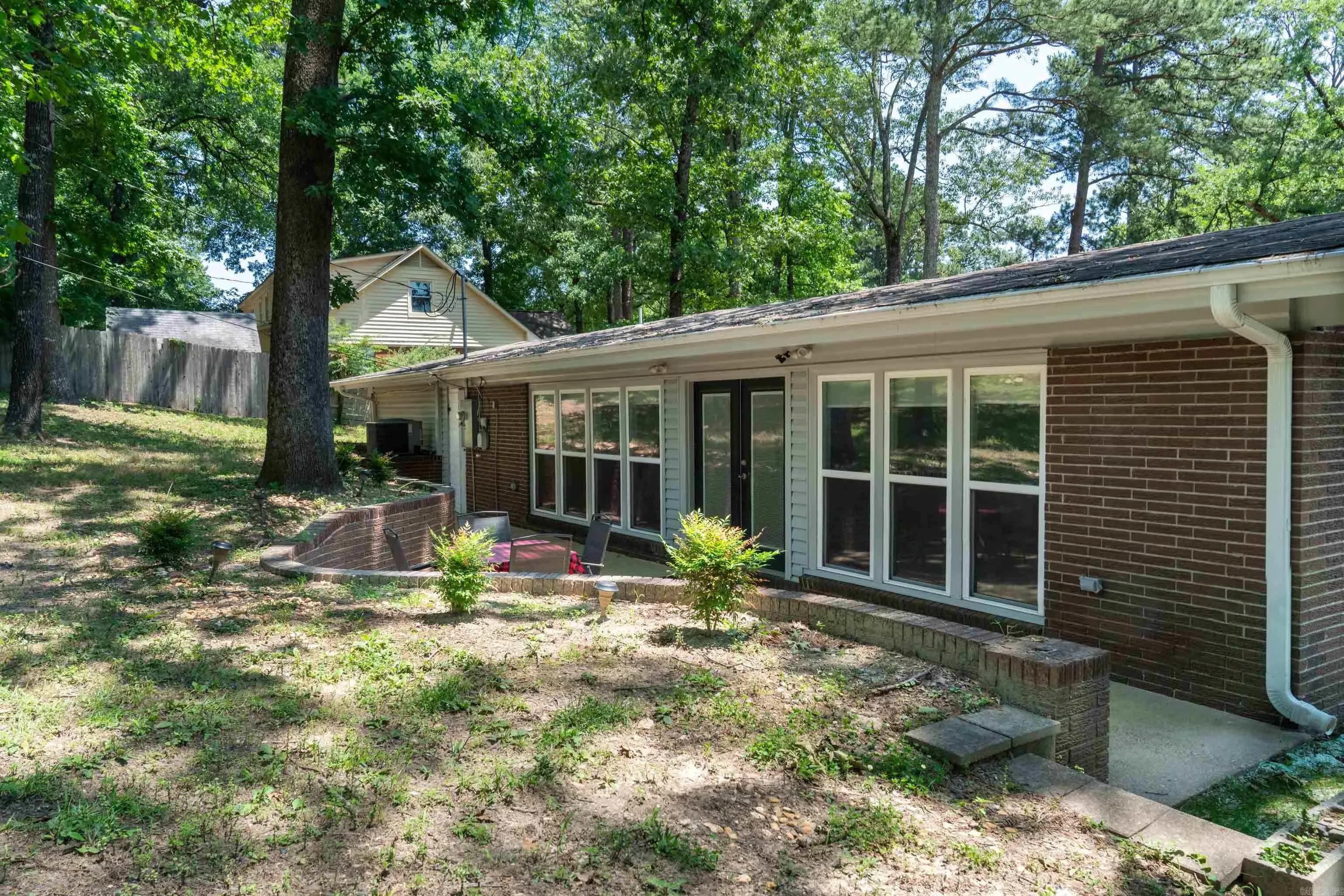 Property at 1902  Lynnwood - Image 16