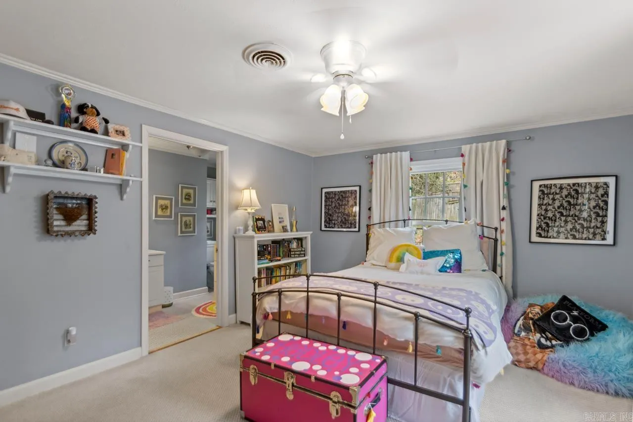 Property at 5400  Southwood - Image 25