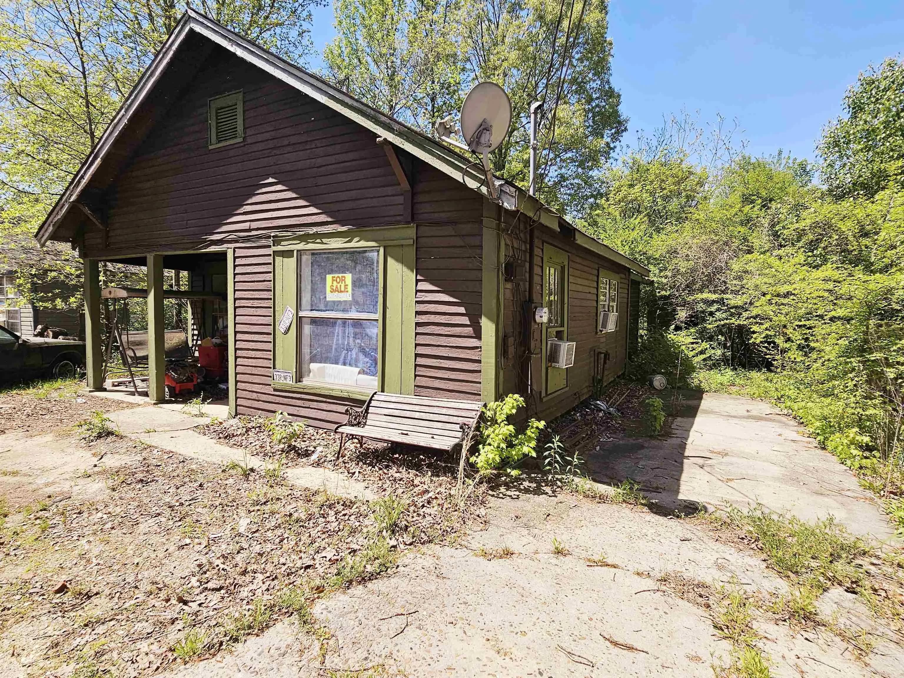 Property at 703 N Rose - Image 4