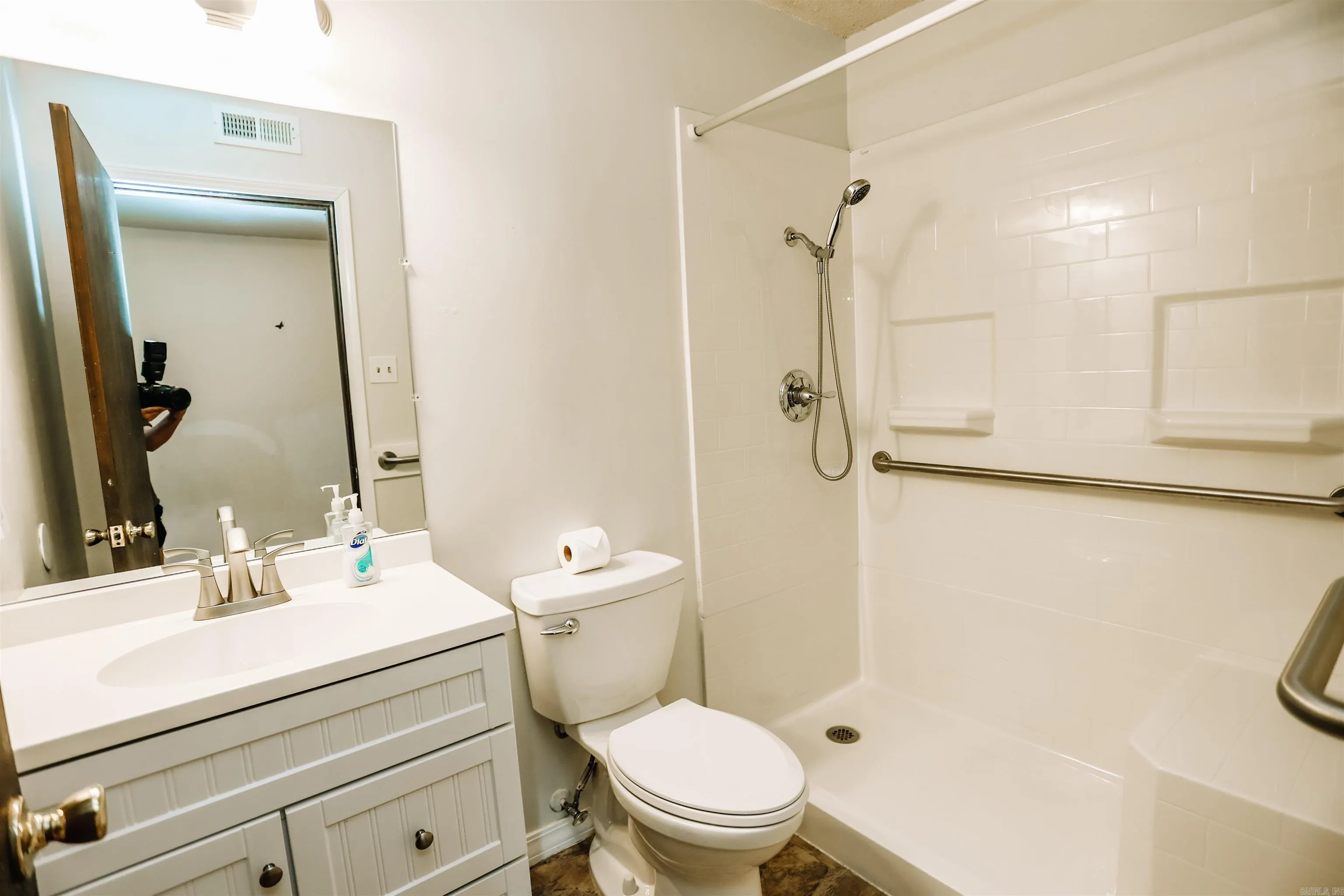 Property at 1209 S Hartford - Image 10