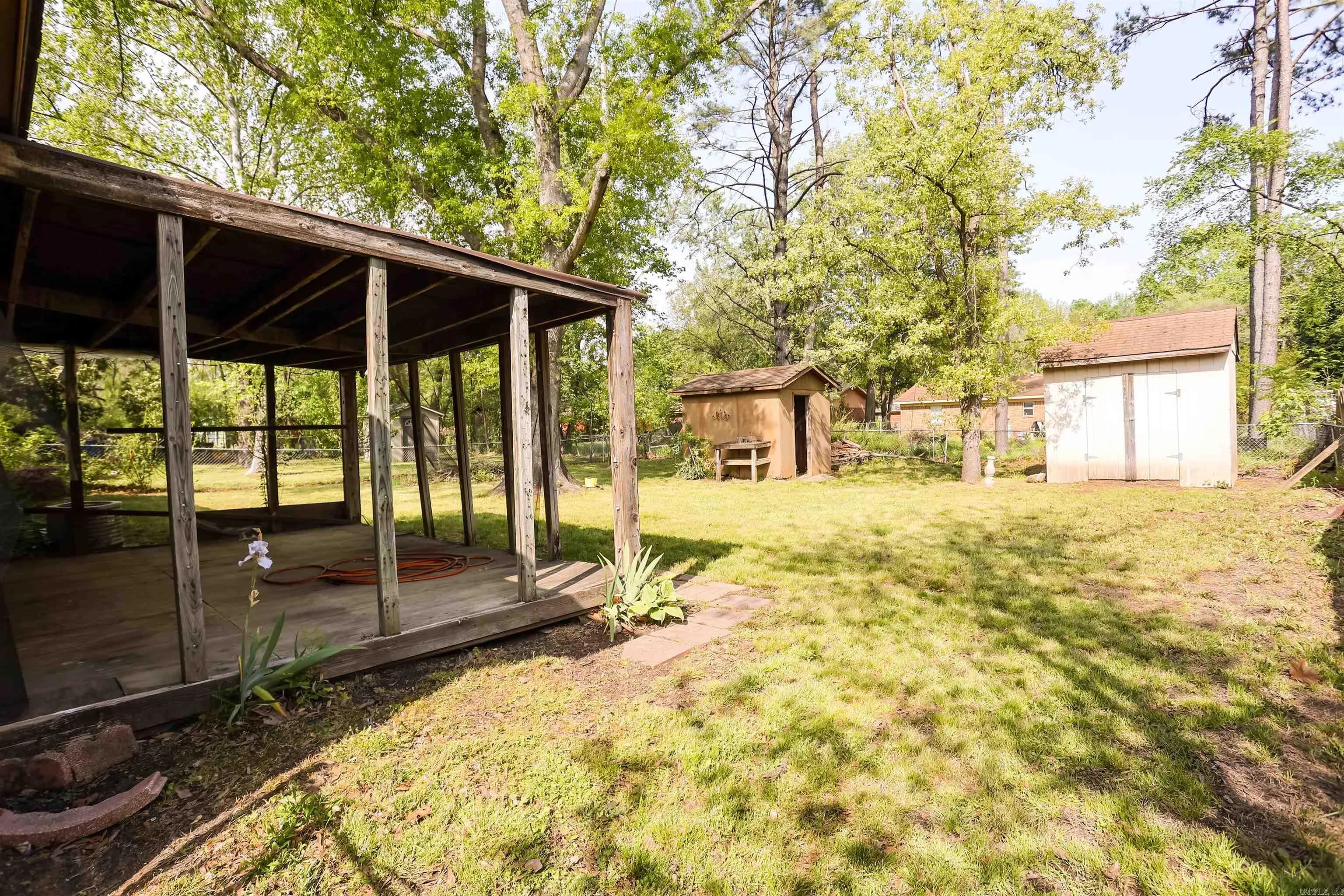 Property at 1209 S Hartford - Image 15