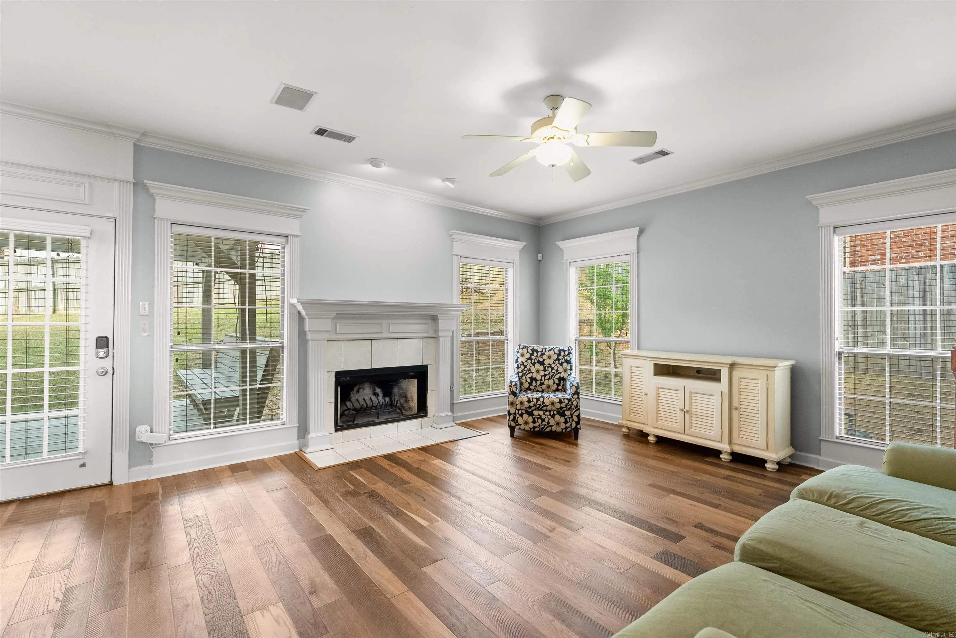 Property at 9  Cypress - Image 12