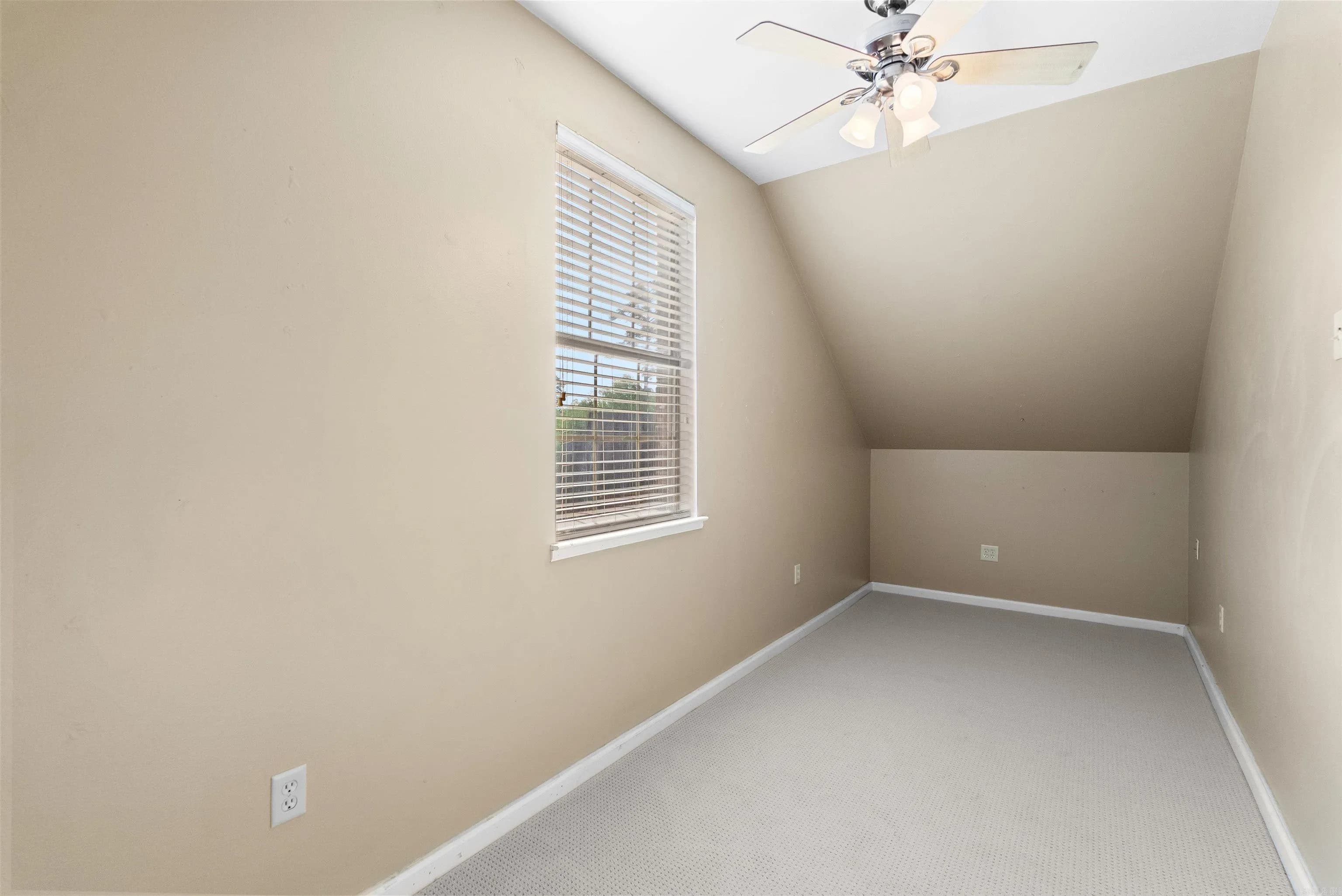 Property at 9  Cypress - Image 28