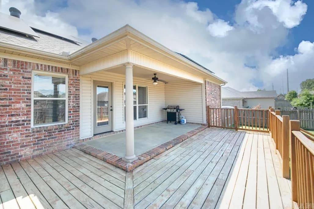 Property at 608  Running creek - Image 44