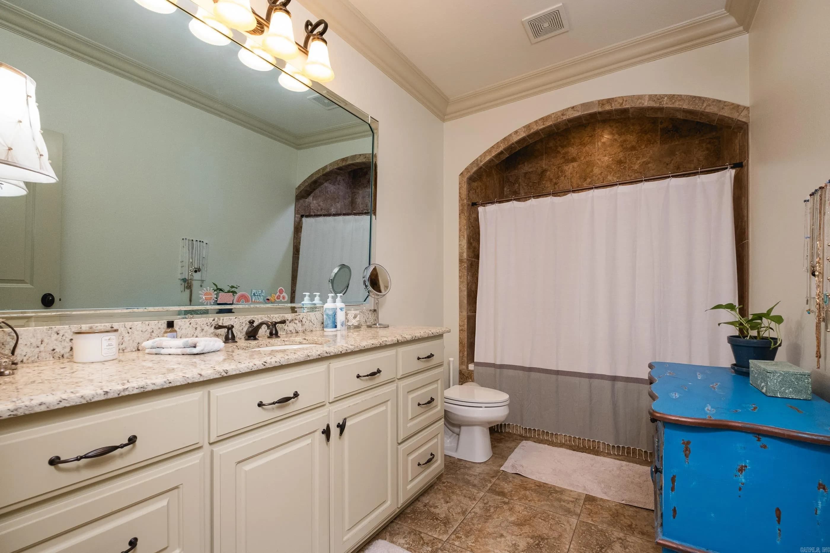 Property at 16  Orle - Image 38