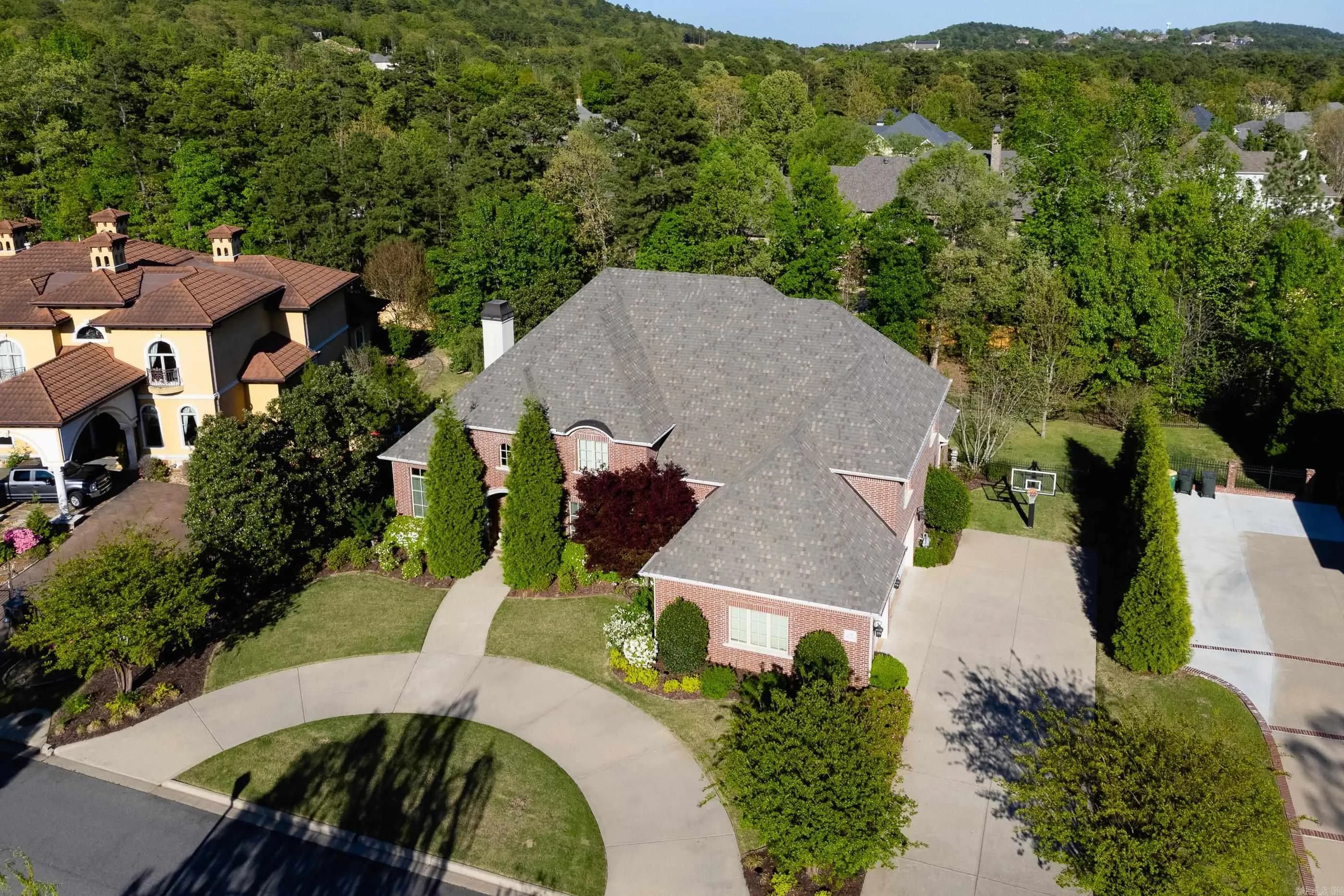 Property at 16  Orle - Image 2