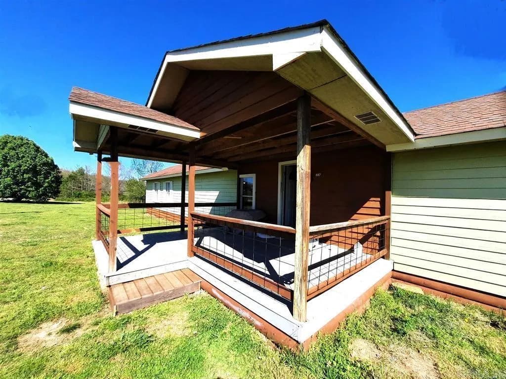 Property at 887  Annette - Image 2