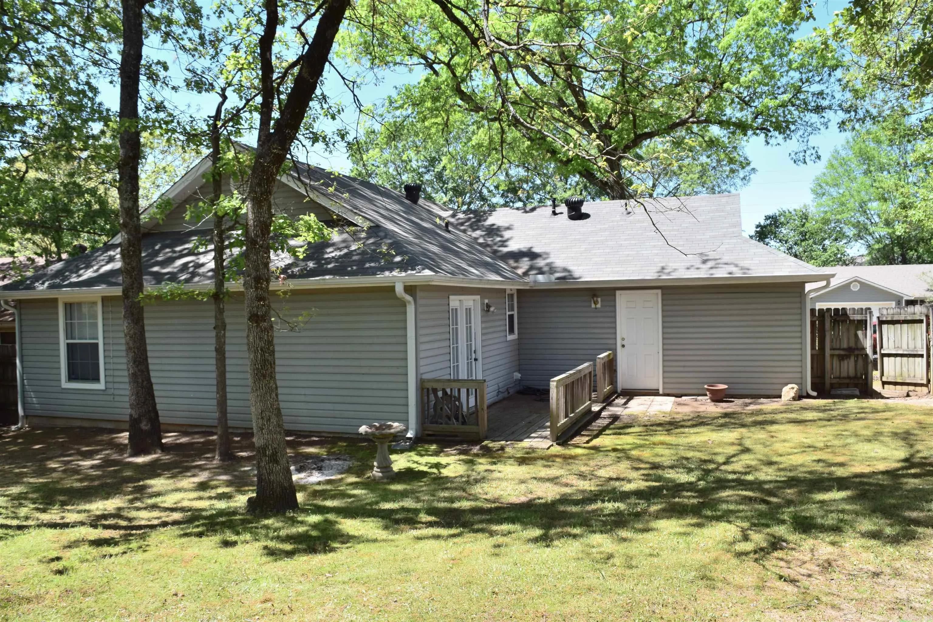 Property at 103  Shady oak - Image 2