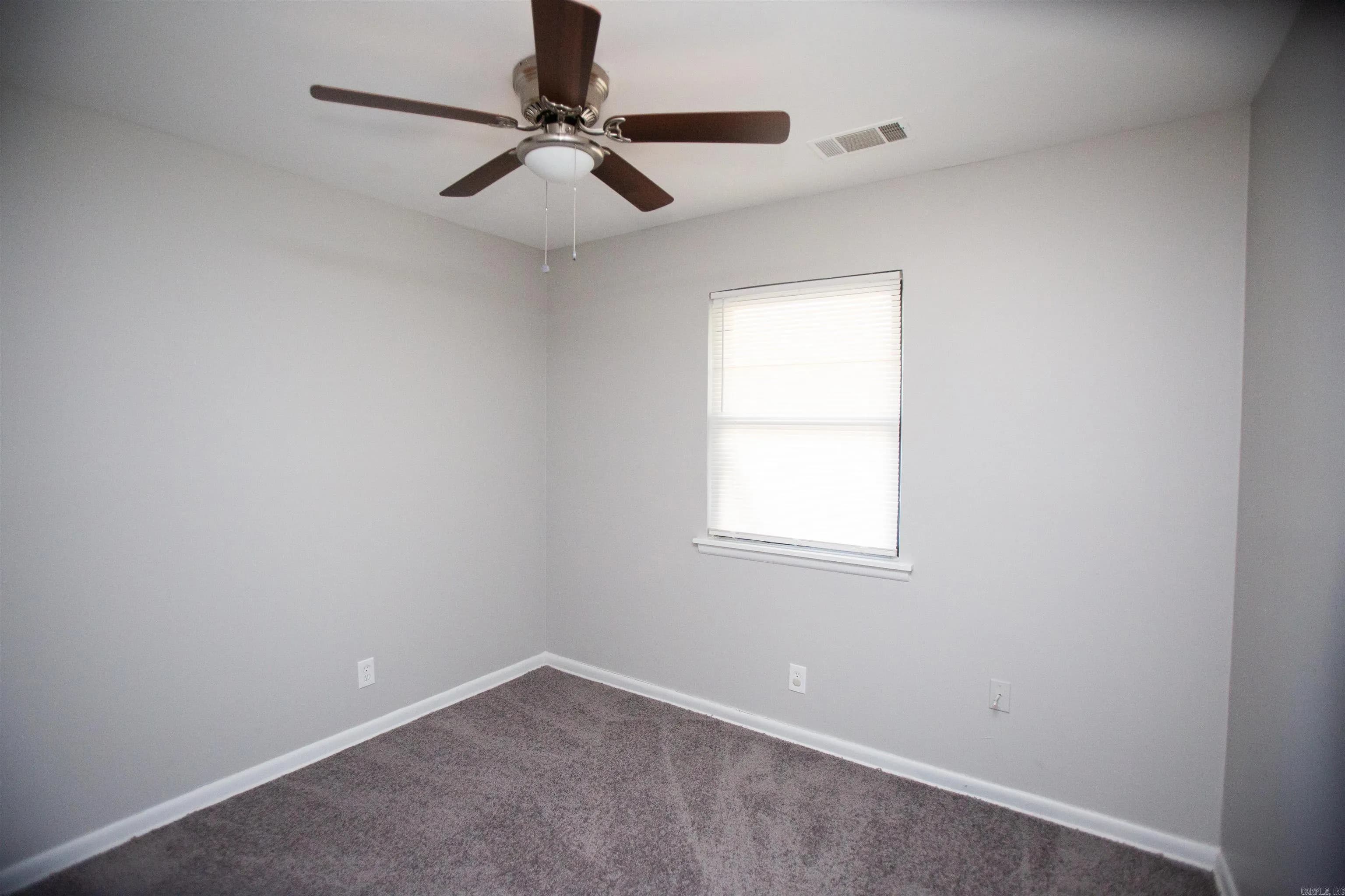 Property at 7204 W Wakefield - Image 9
