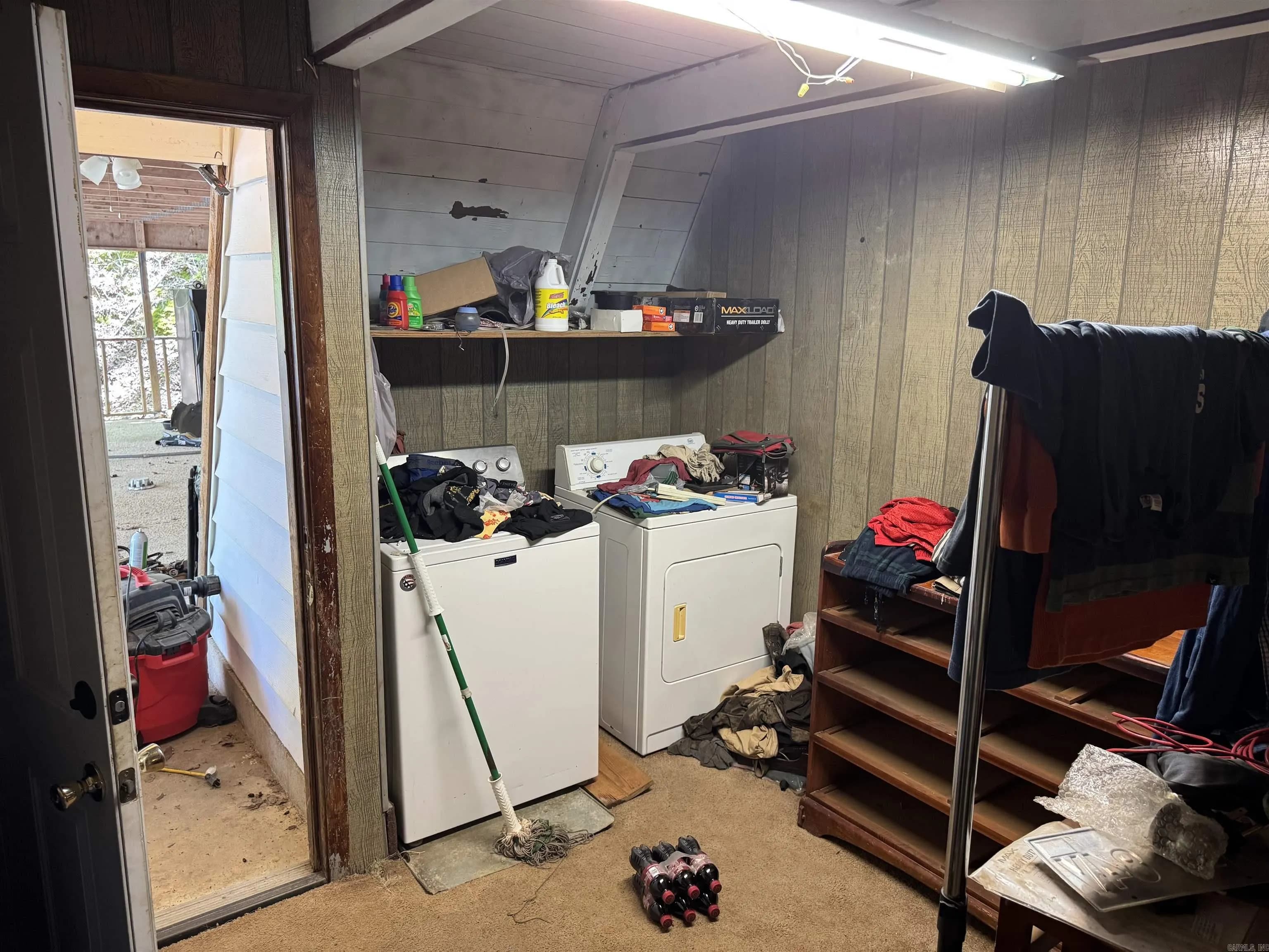 Property at 105  Diamond - Image 7