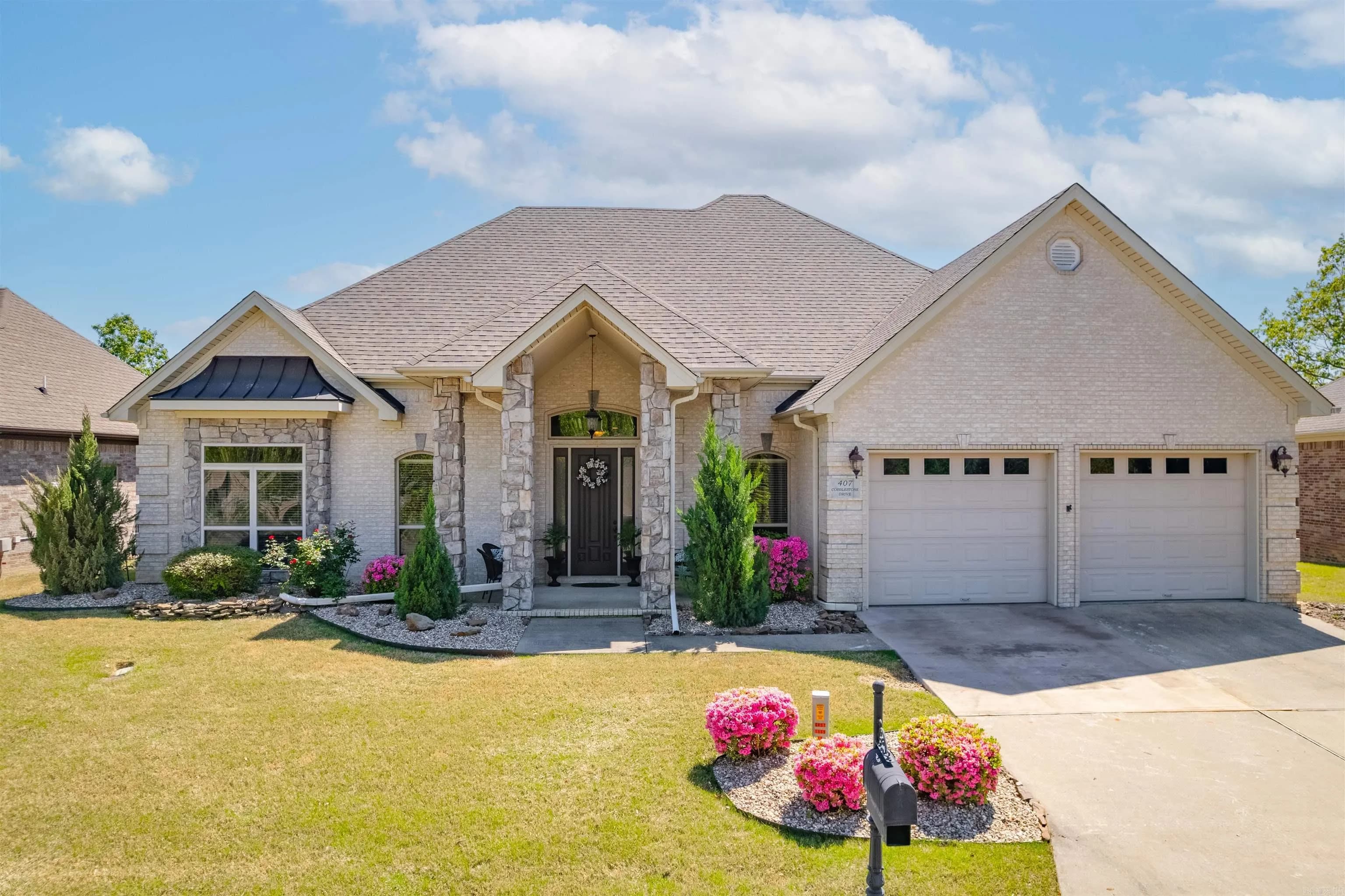 Property at 407  Cobblestone dr - Image 1