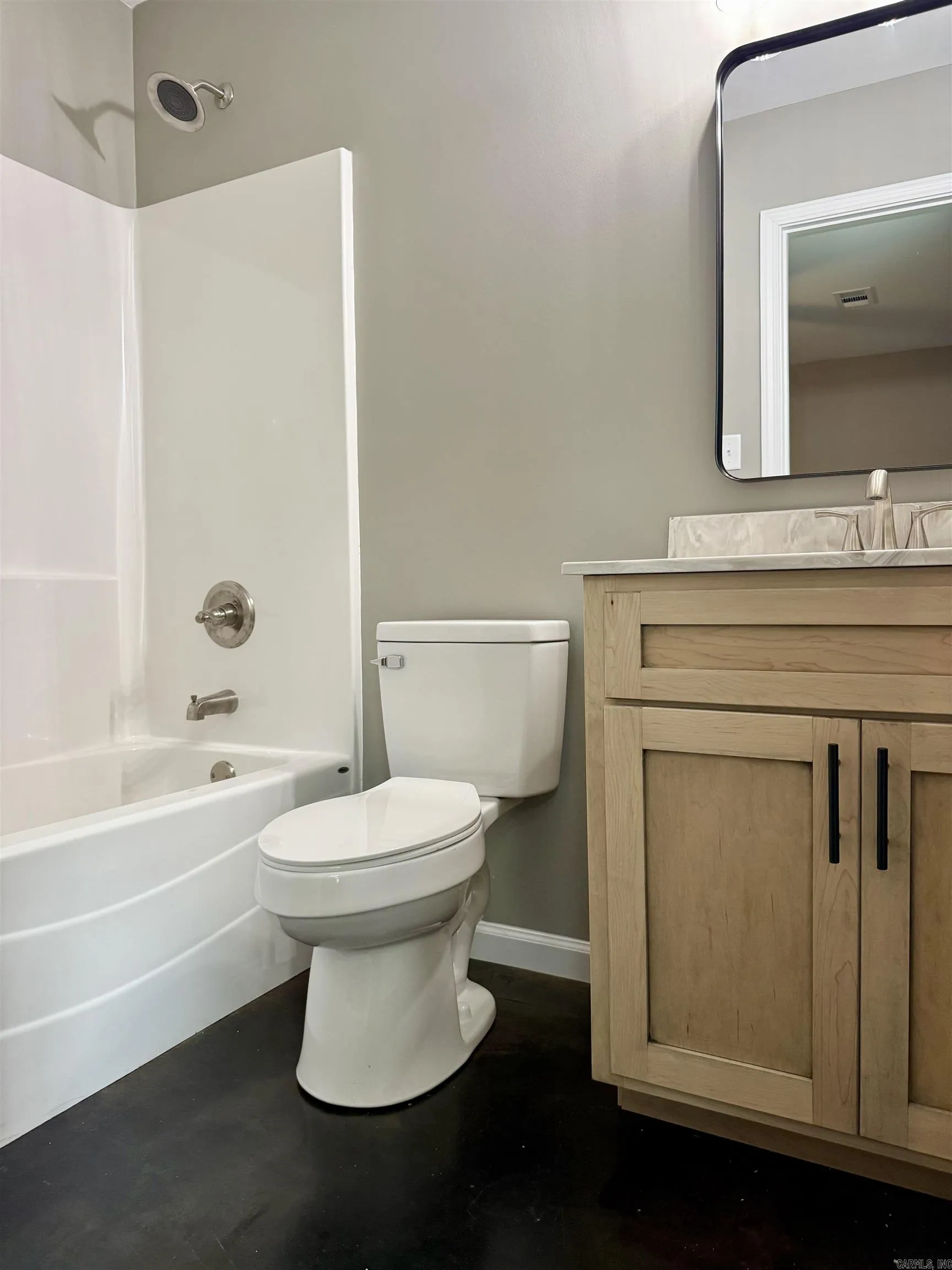 Property at 515 E Main - Image 12