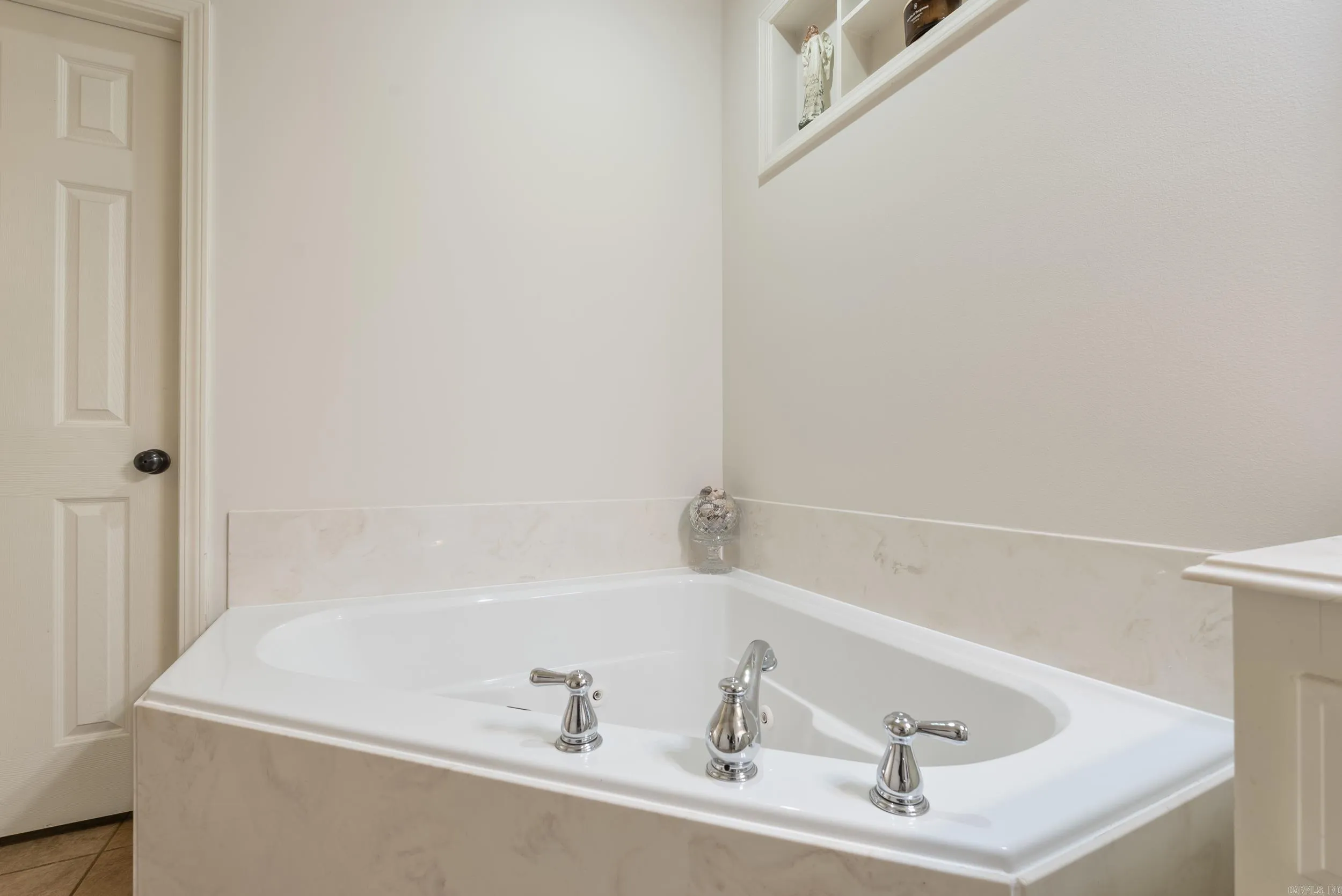 Property at 4503  Boardwalk - Image 27