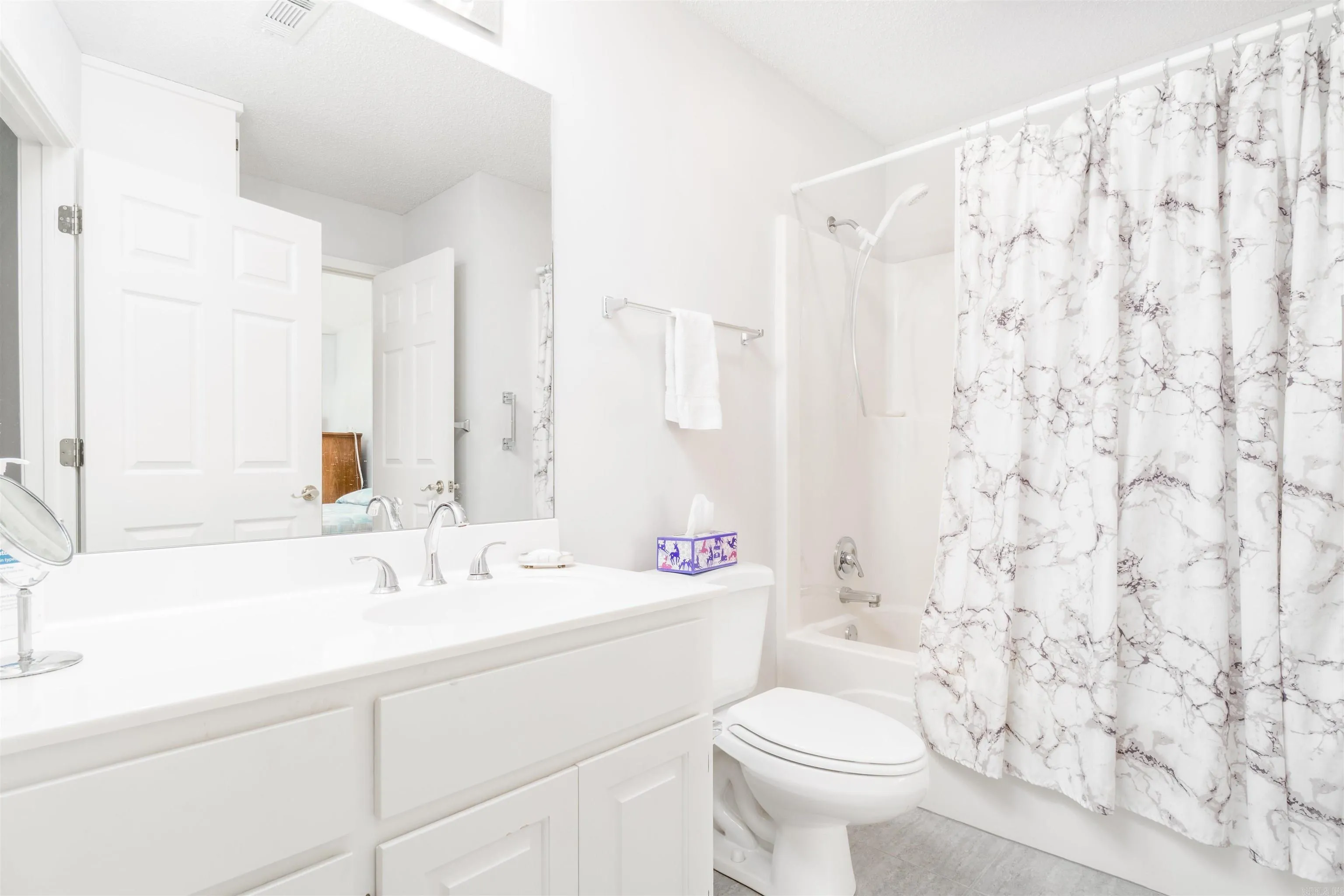 Property at 18  Fastota - Image 19