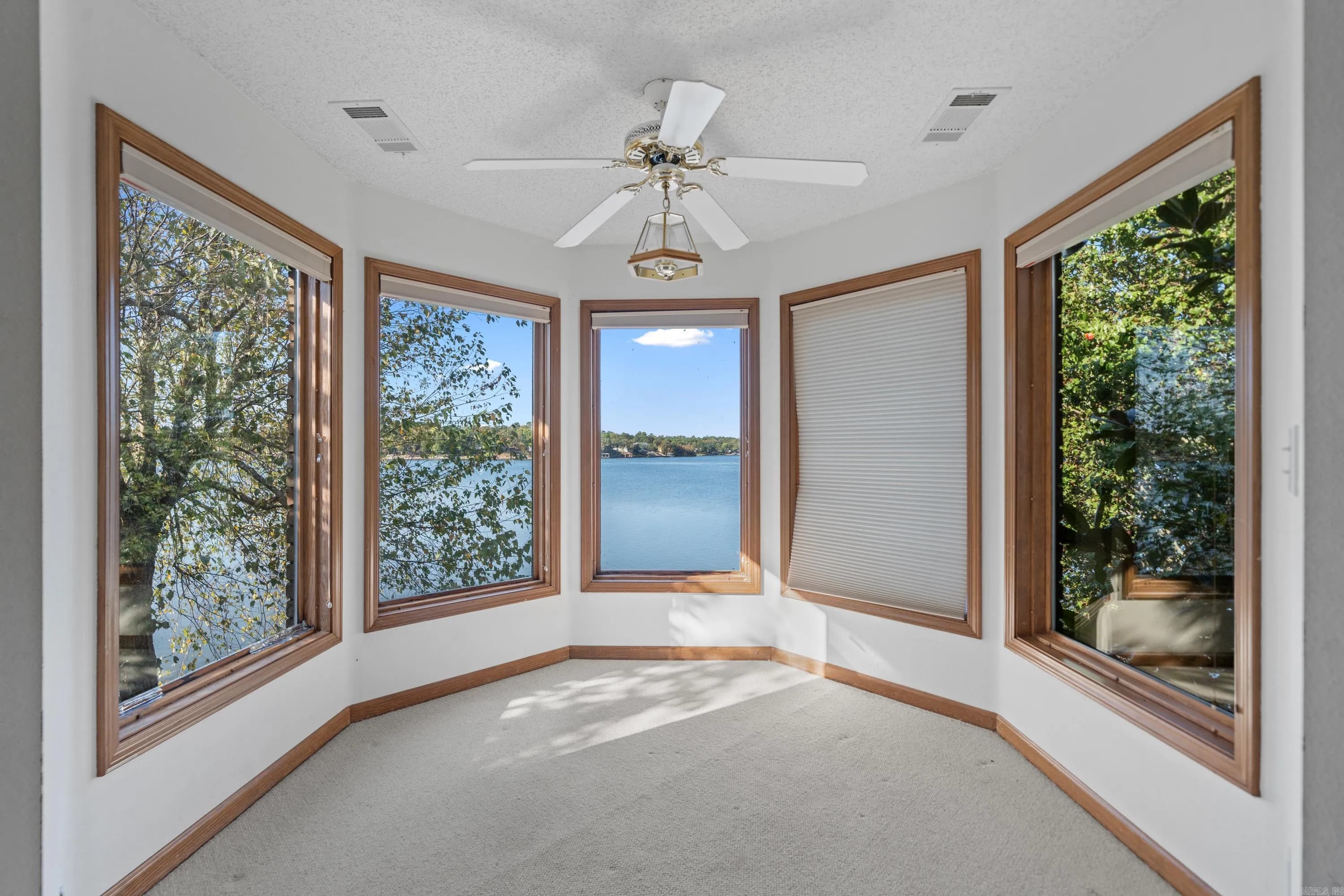 Property at 69  Resplandor way - Image 16