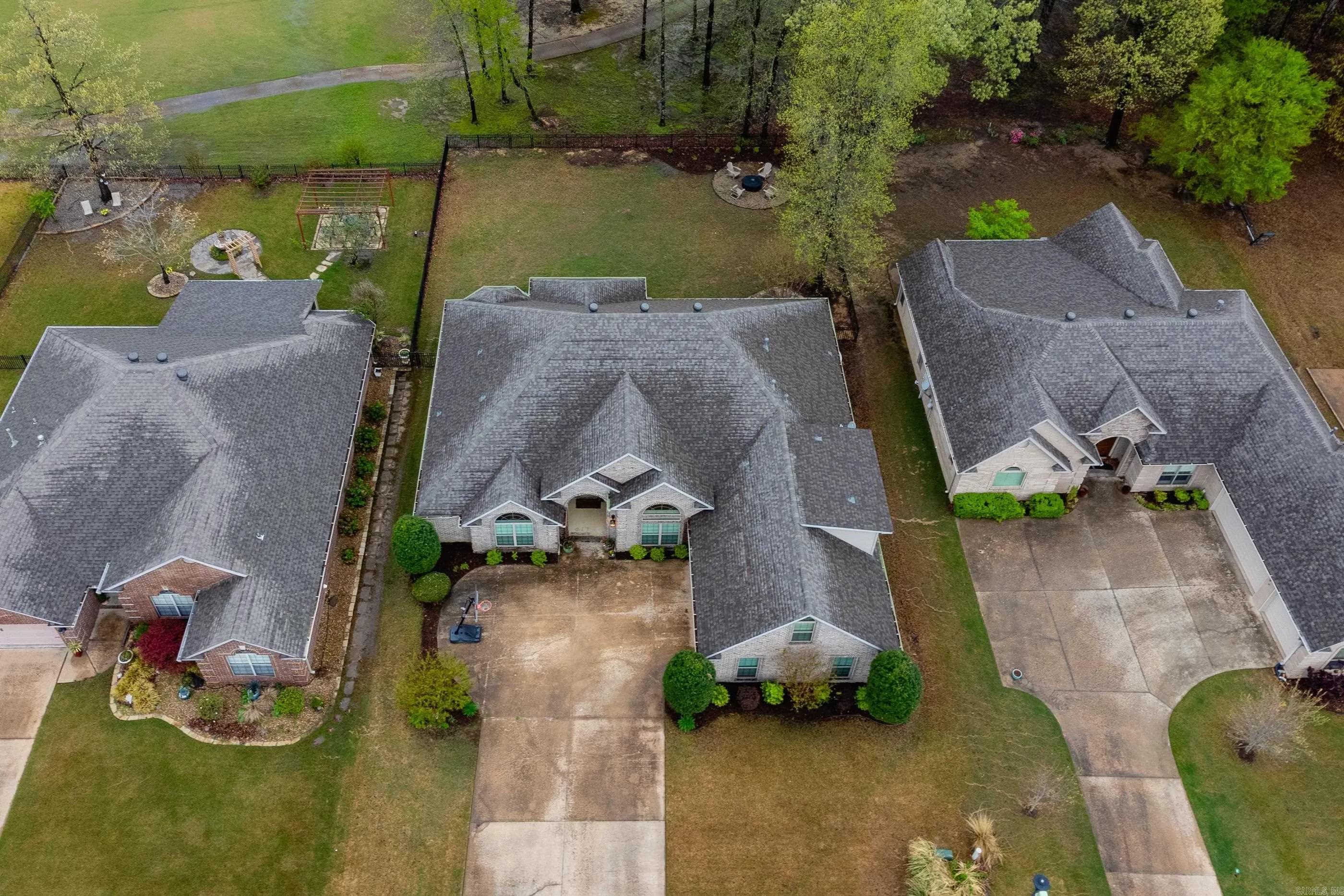Property at 118  Bayonne cove - Image 7