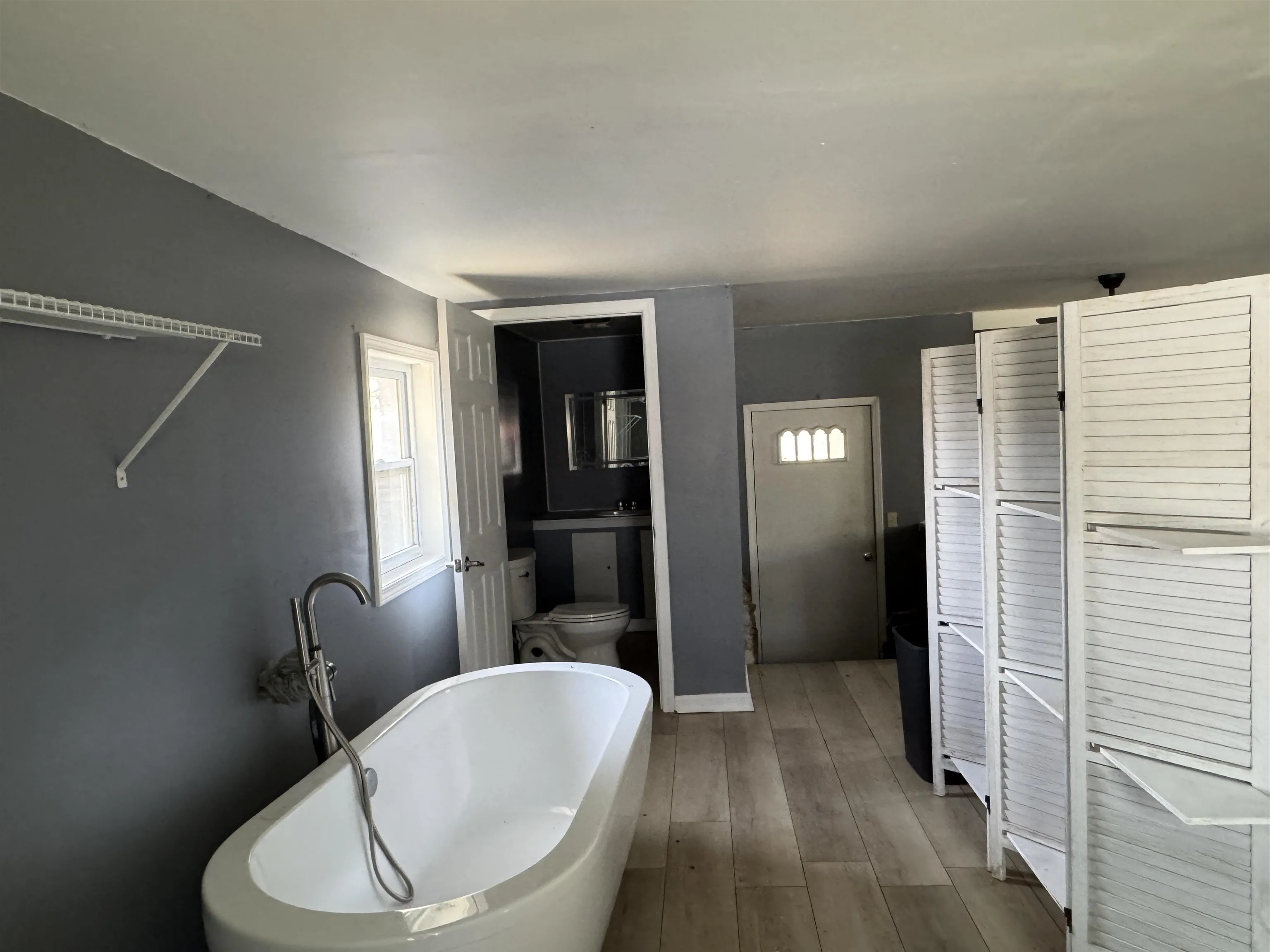 Property at 117 NE Georgia - Image 12