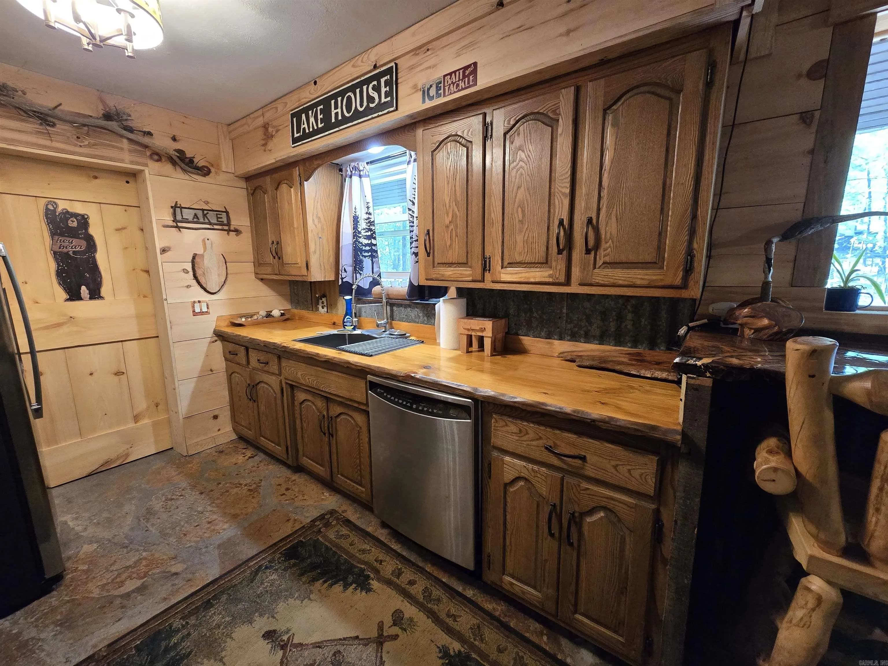 Property at 235  Cedar valley - Image 21