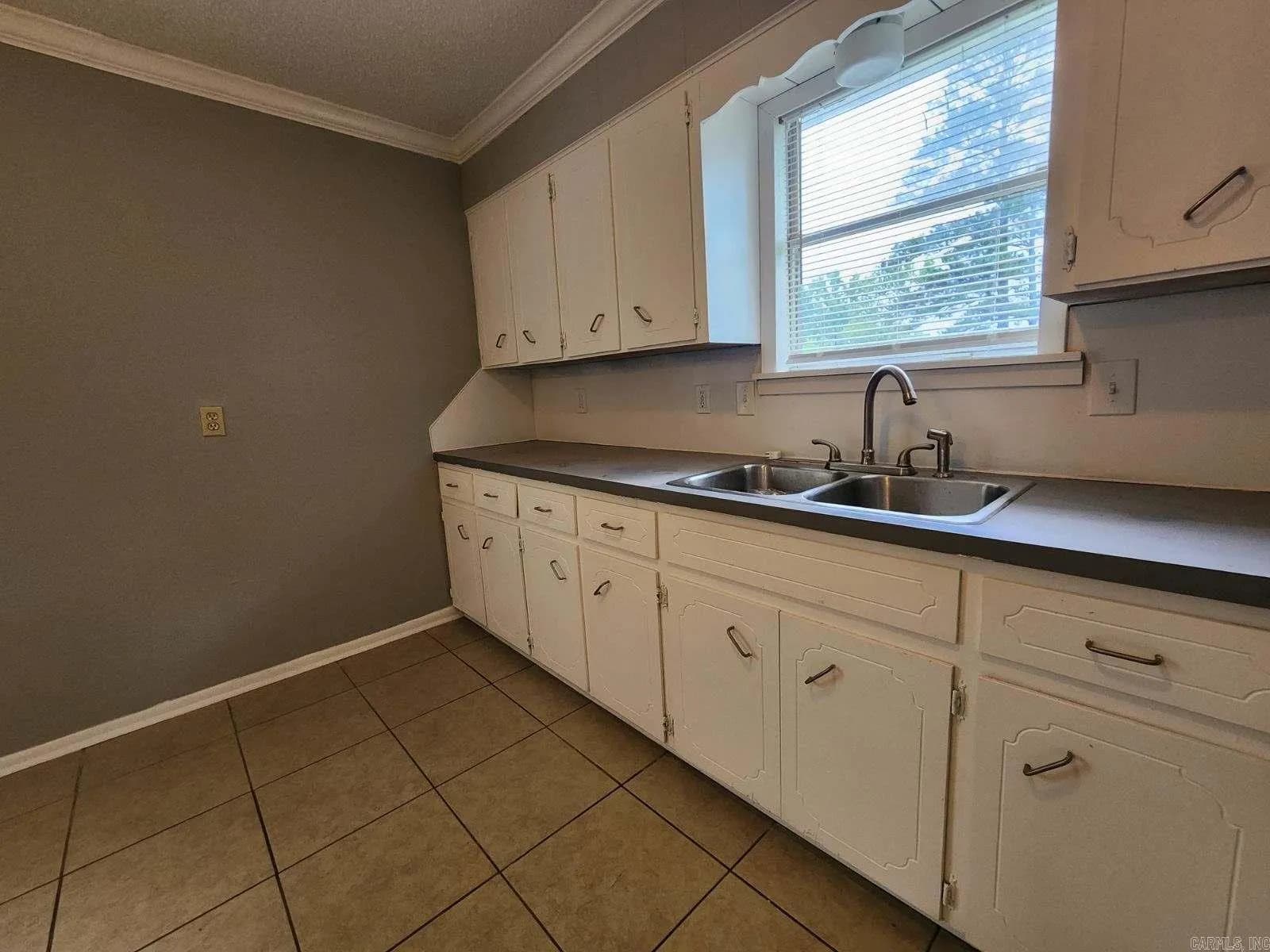 Property at 3518  Arapaho, 30 - Image 4