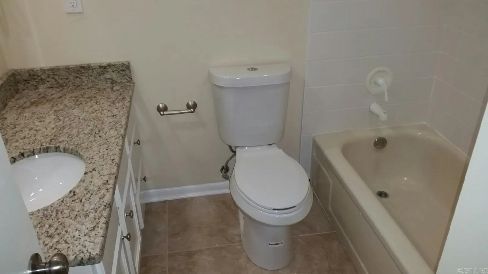 Property at 302  Oak - Image 5