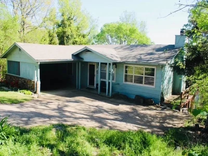 Property at 6  Cochise - Image 2
