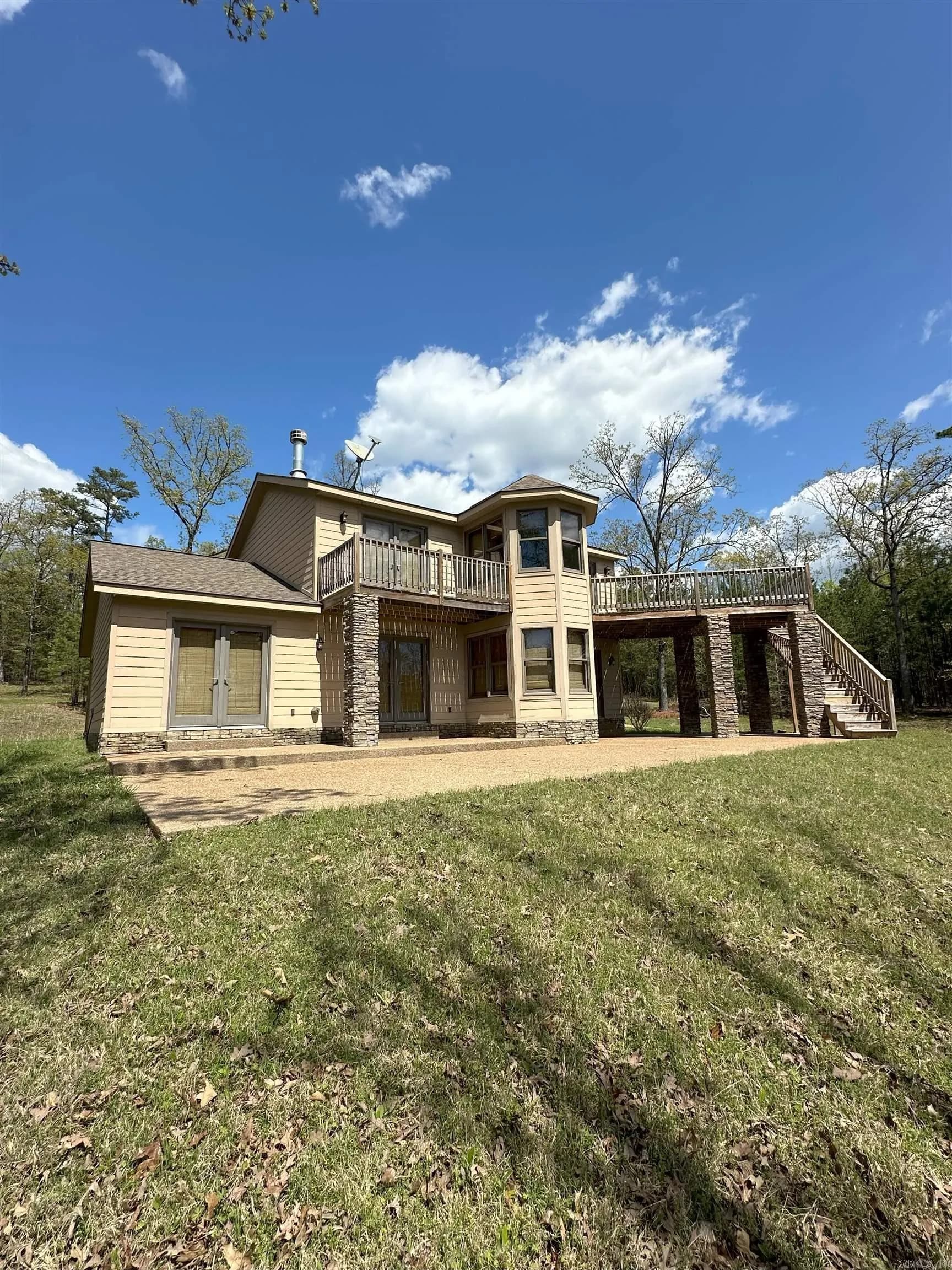 Property at 290  Island shores - Image 3