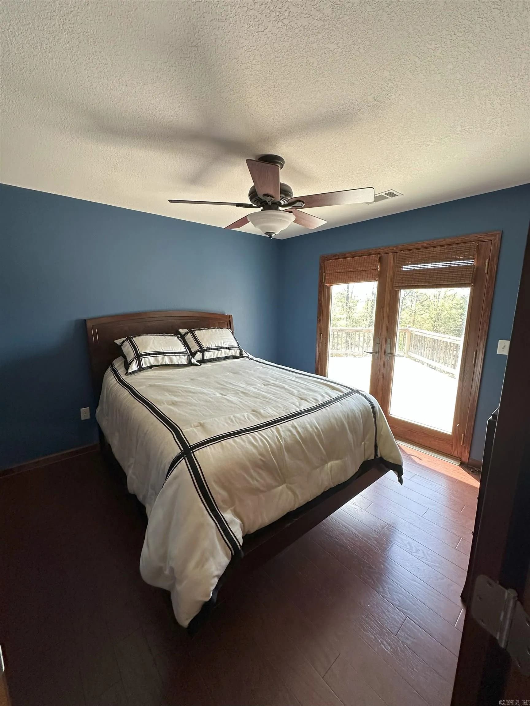 Property at 290  Island shores - Image 29