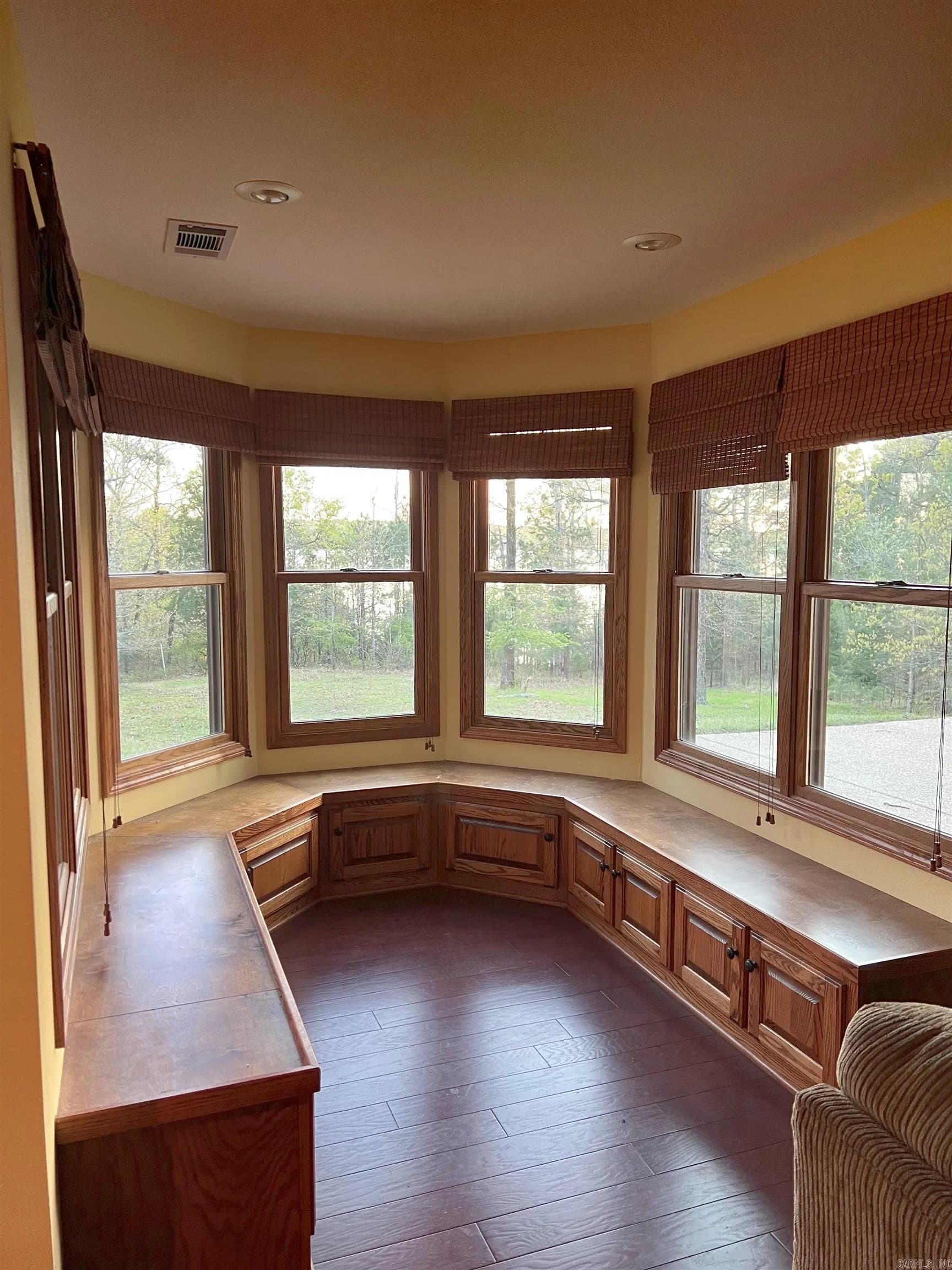 Property at 290  Island shores - Image 10