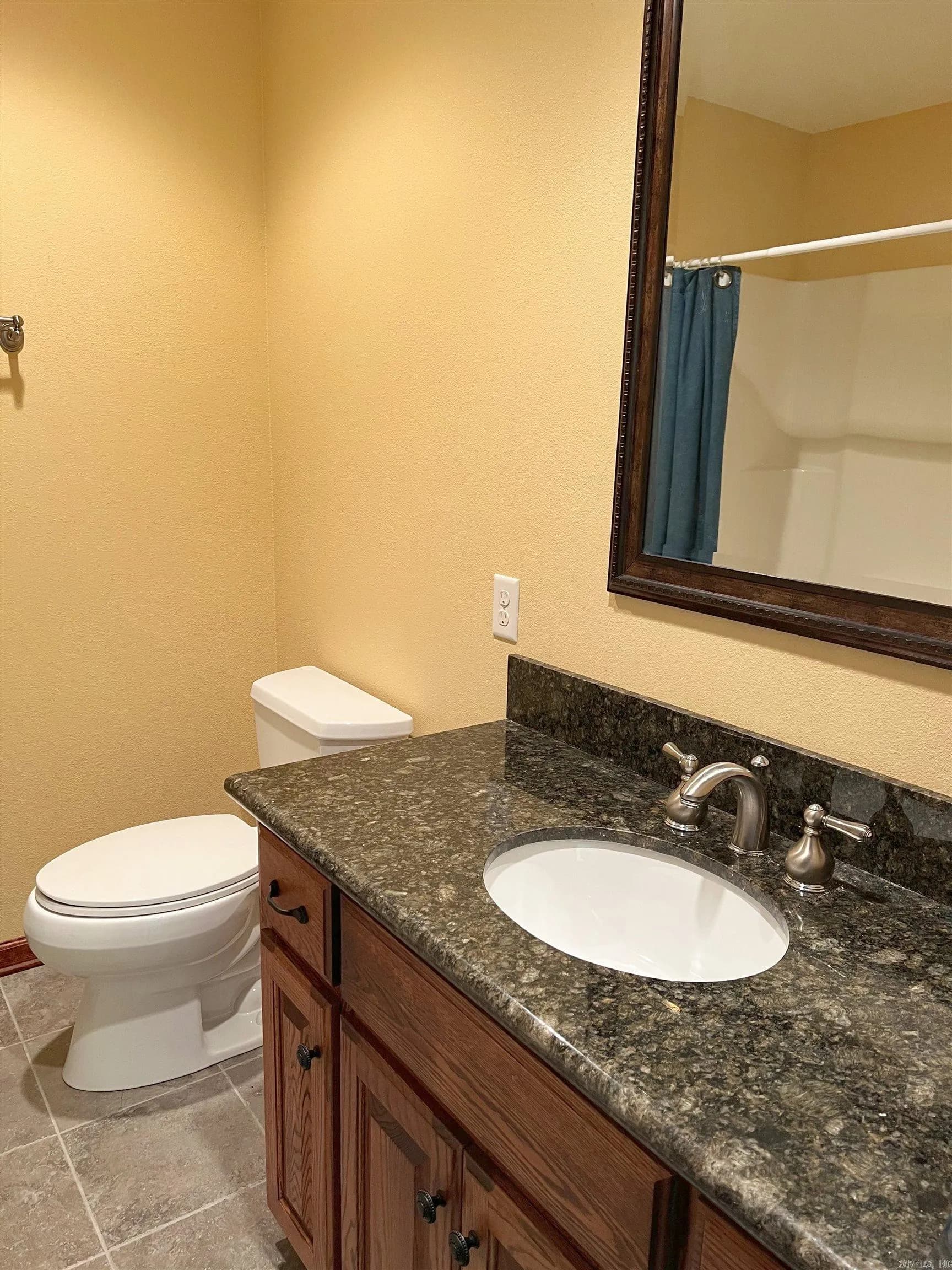 Property at 290  Island shores - Image 36