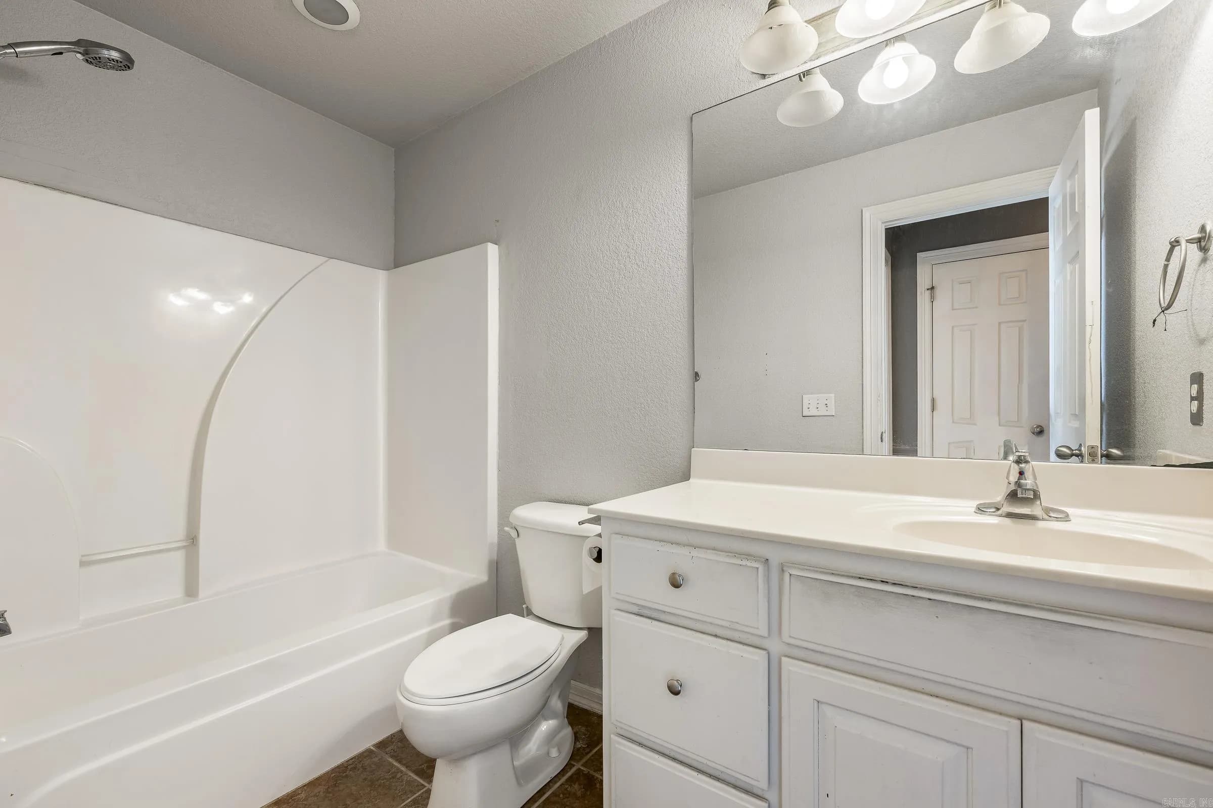 Property at 2241  Brookview - Image 12