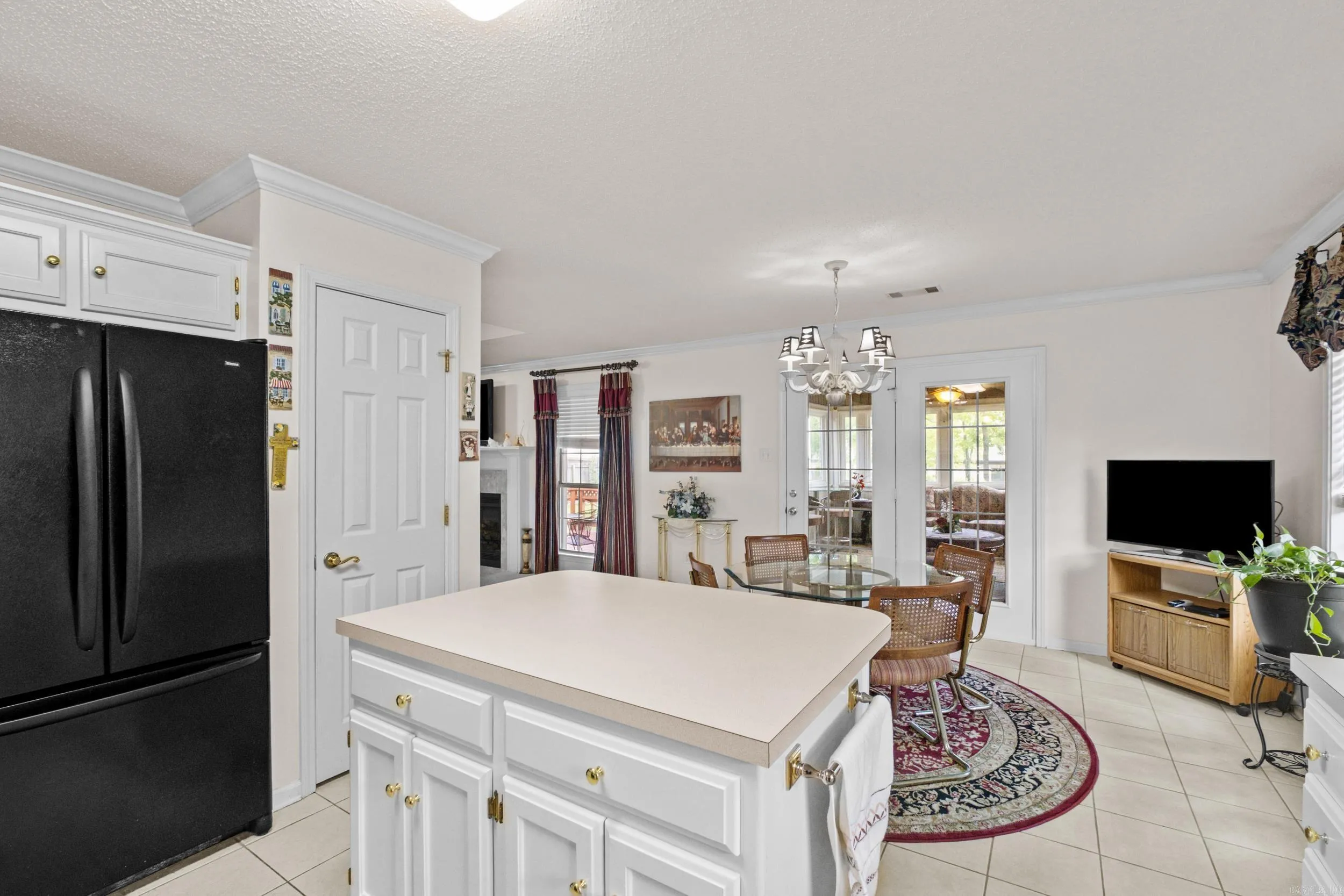 Property at 3100  Overcup - Image 14