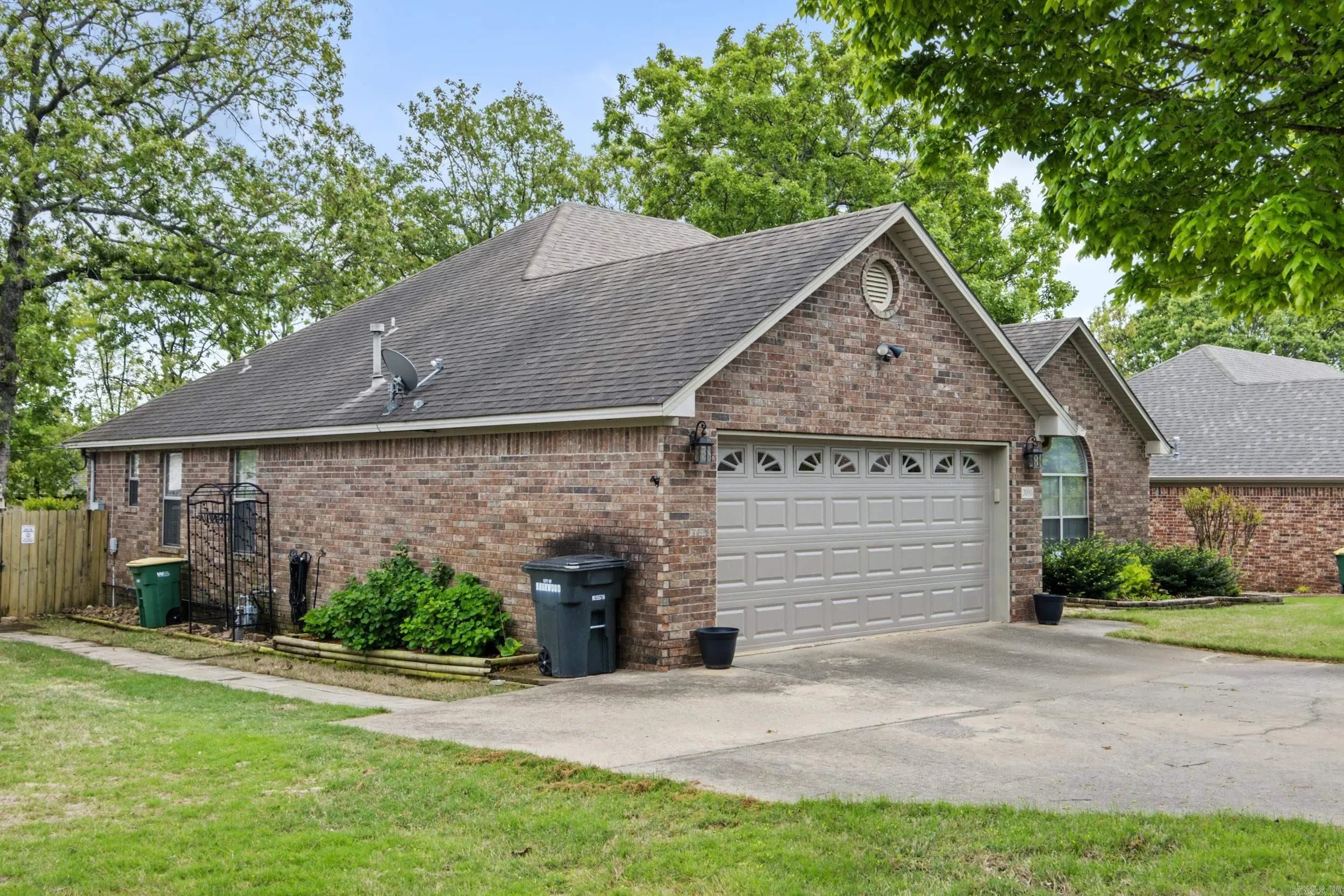 Property at 3100  Overcup - Image 2