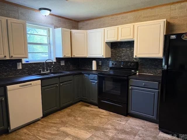 Property at 109  Lance - Image 7