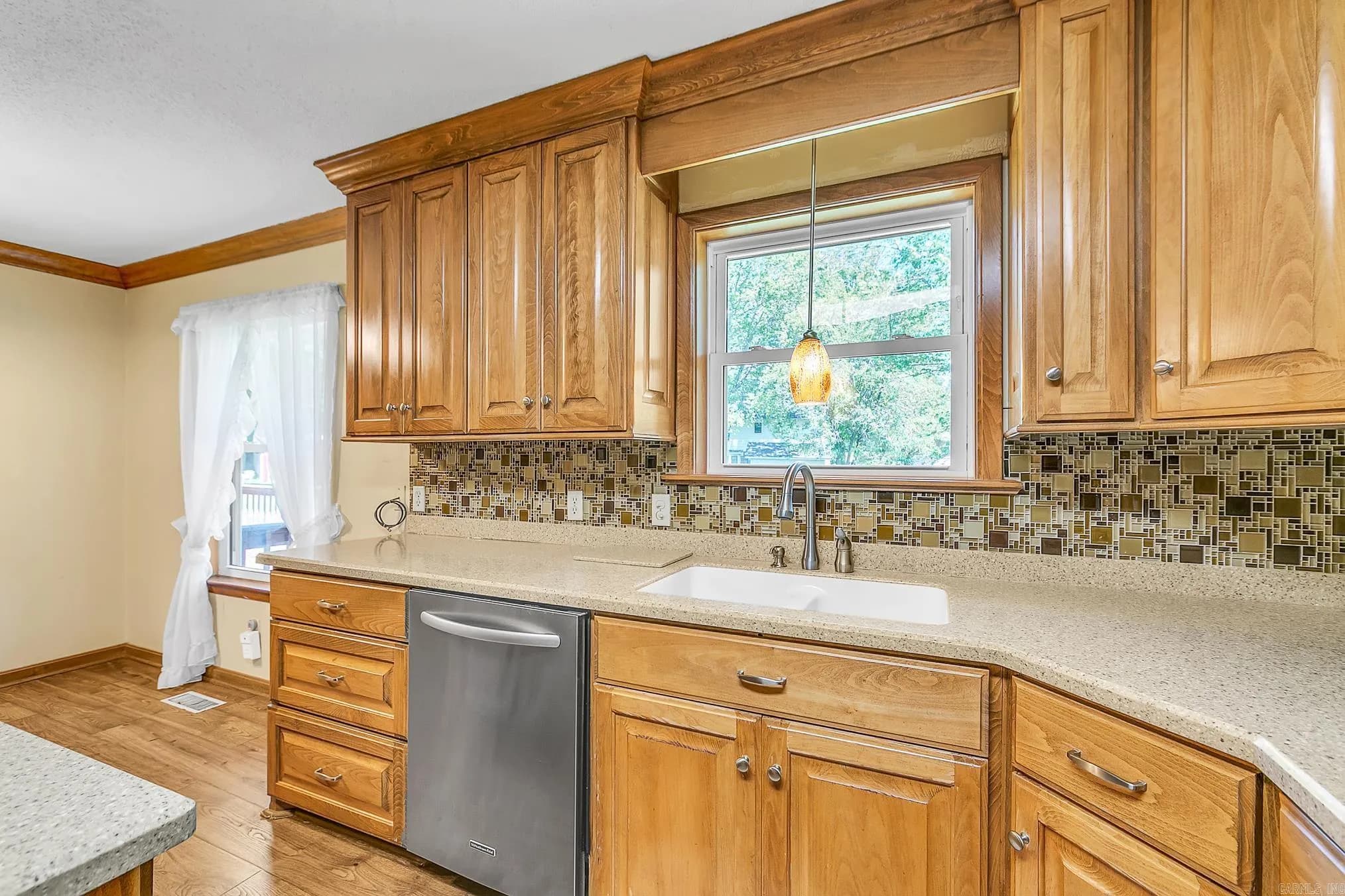 Property at 715  Foxboro - Image 14