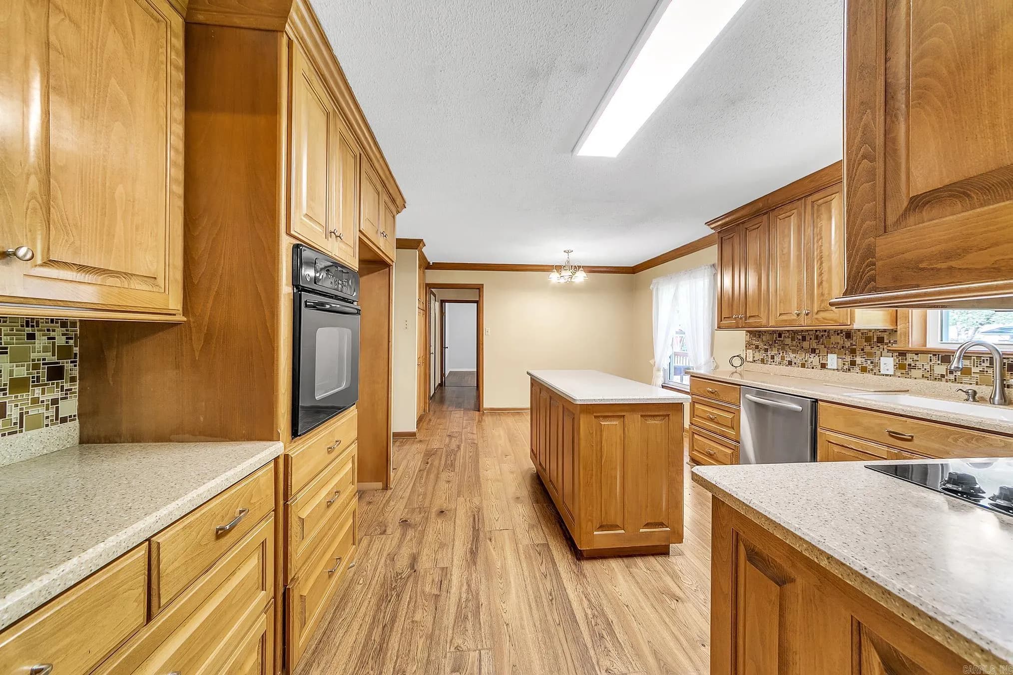 Property at 715  Foxboro - Image 12