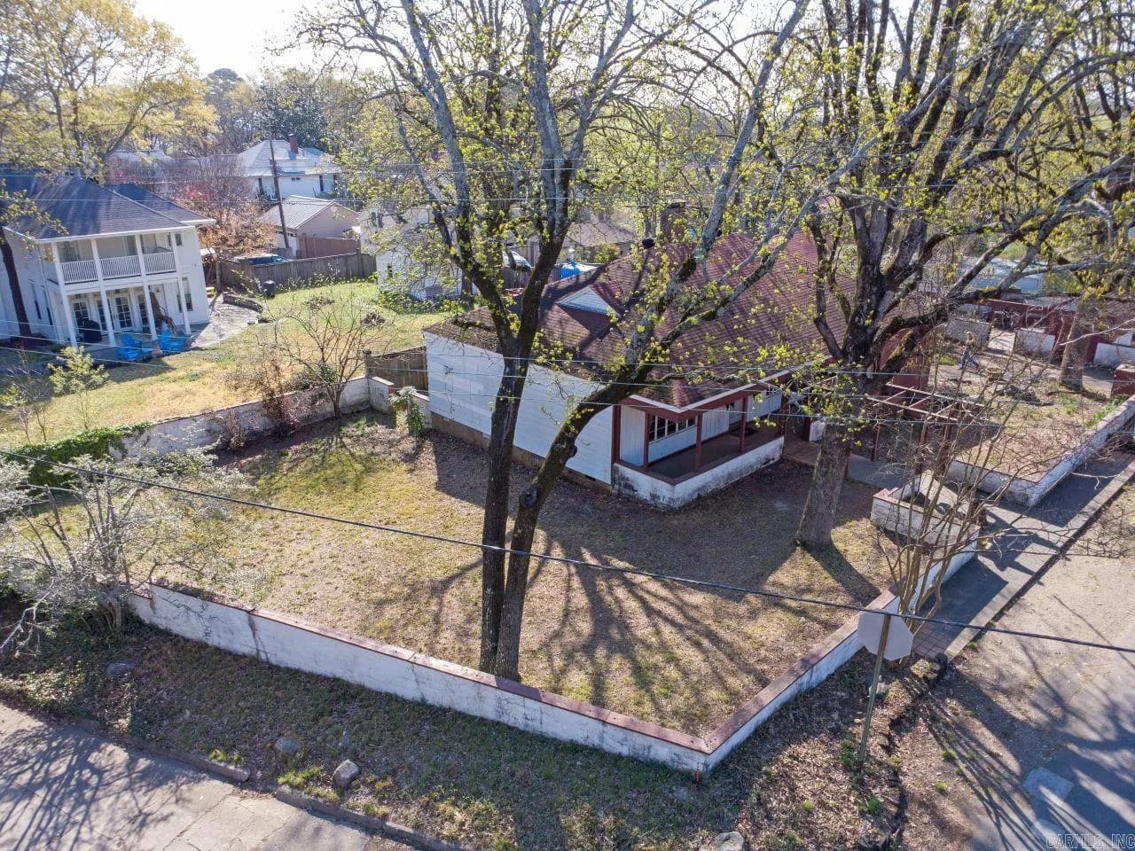 Property at 1021 N Ash - Image 8