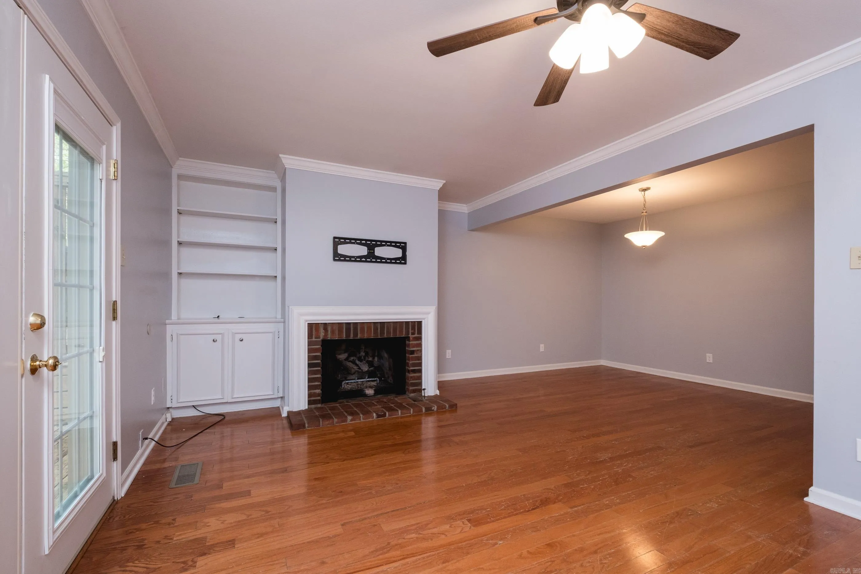 Property at 27  Kingsbridge - Image 15