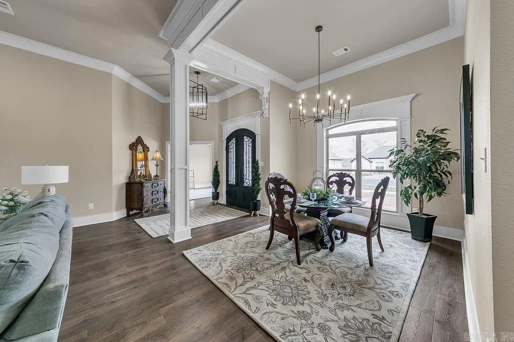 Property at 52  Wellington - Image 6