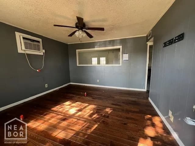 Property at 1317  Cindy - Image 4