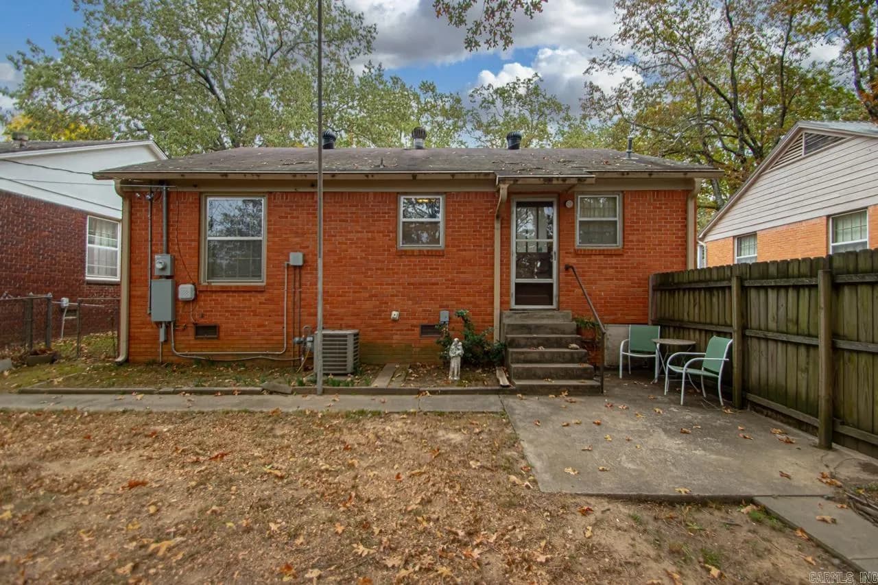 Property at 1500 S Pierce - Image 19