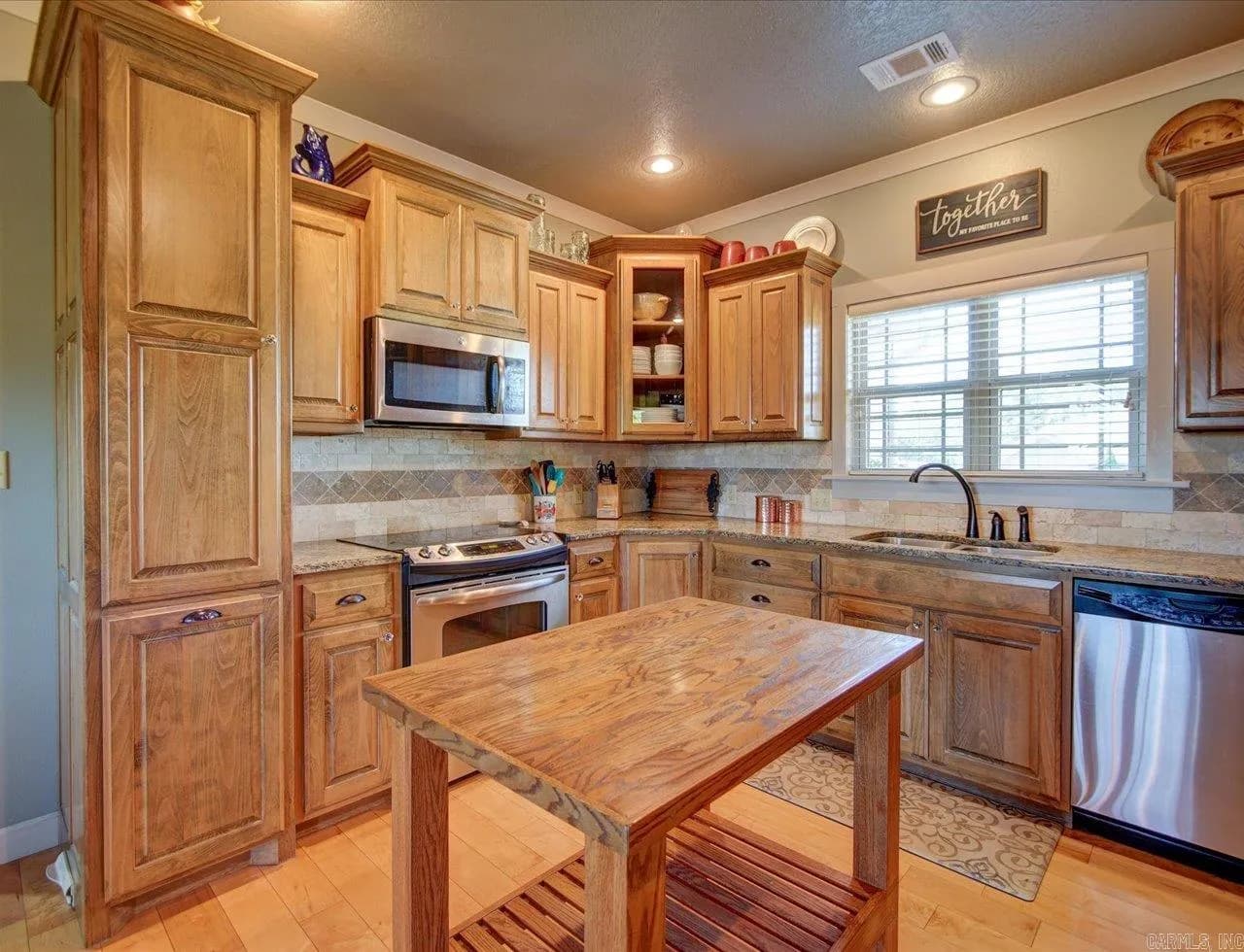 Property at 107  Gatehills - Image 8