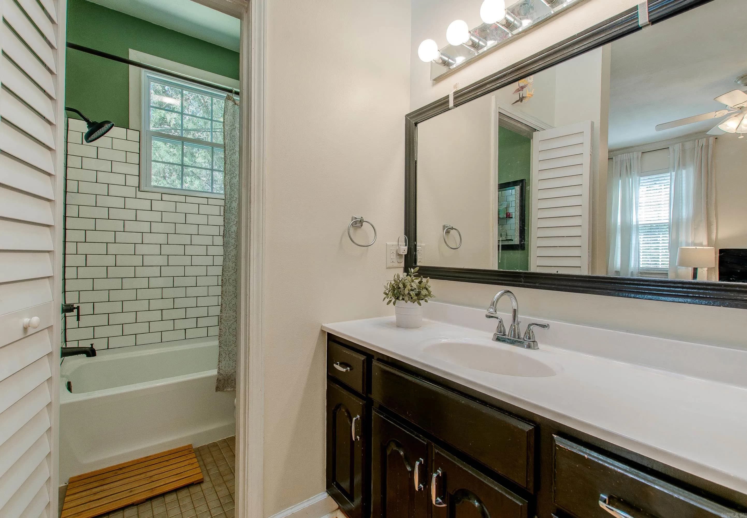 Property at 520 N Tyler - Image 23