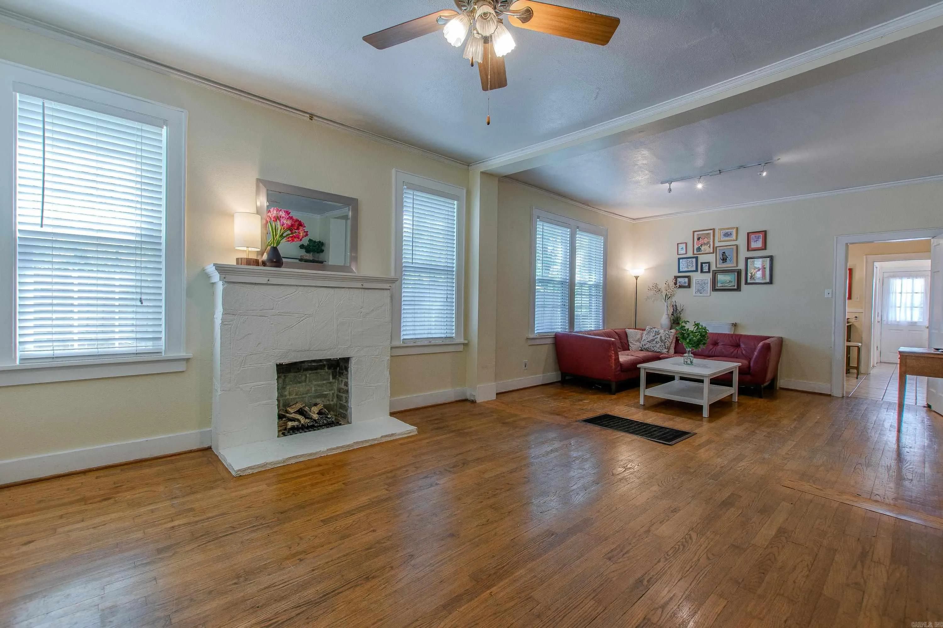 Property at 520 N Tyler - Image 4